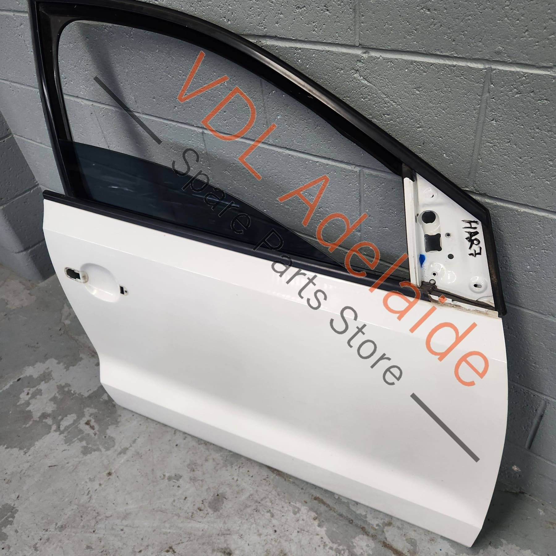 VW Polo 6R Front Right Door Shell Panel Candy White B4 / B9A - Image 2