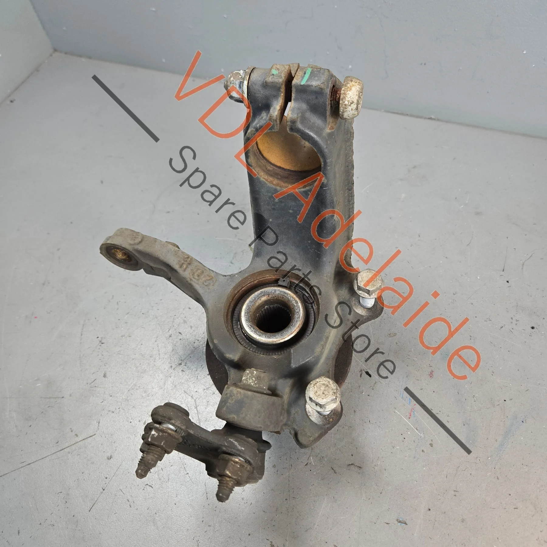 VW Polo Front Left Wheel Bearing & Housing Knuckle 6C0407255A 6C0407621 6RD407621A
