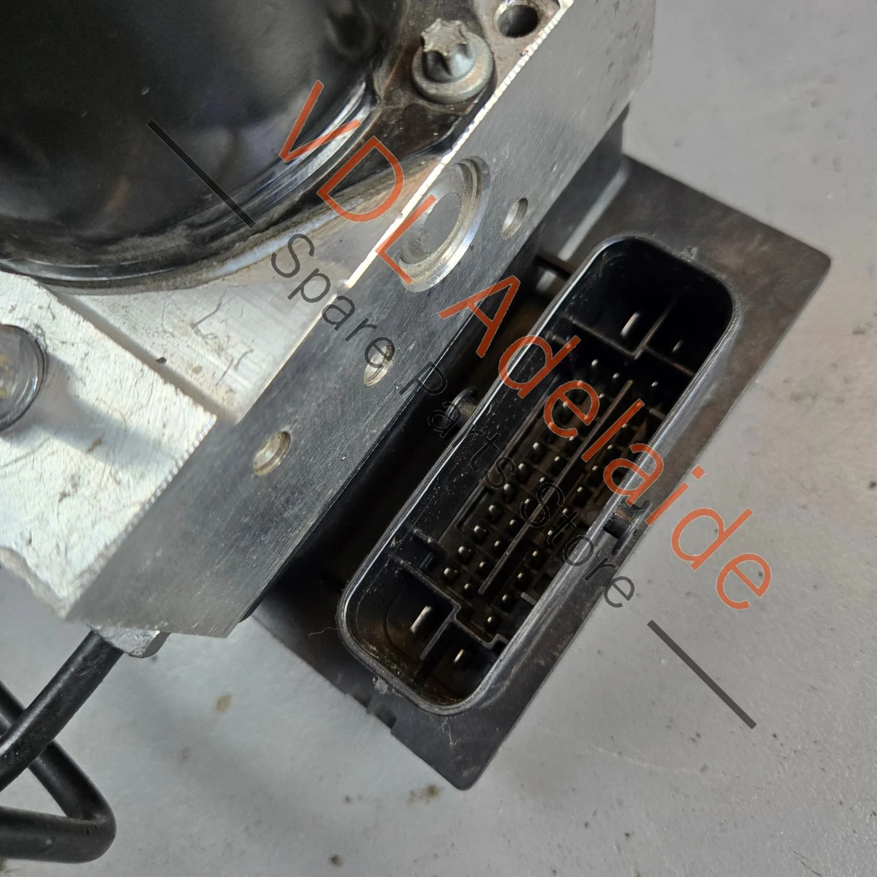 VW Polo 6R ABS Brake Pump Module 6R0614517BA - Image 2