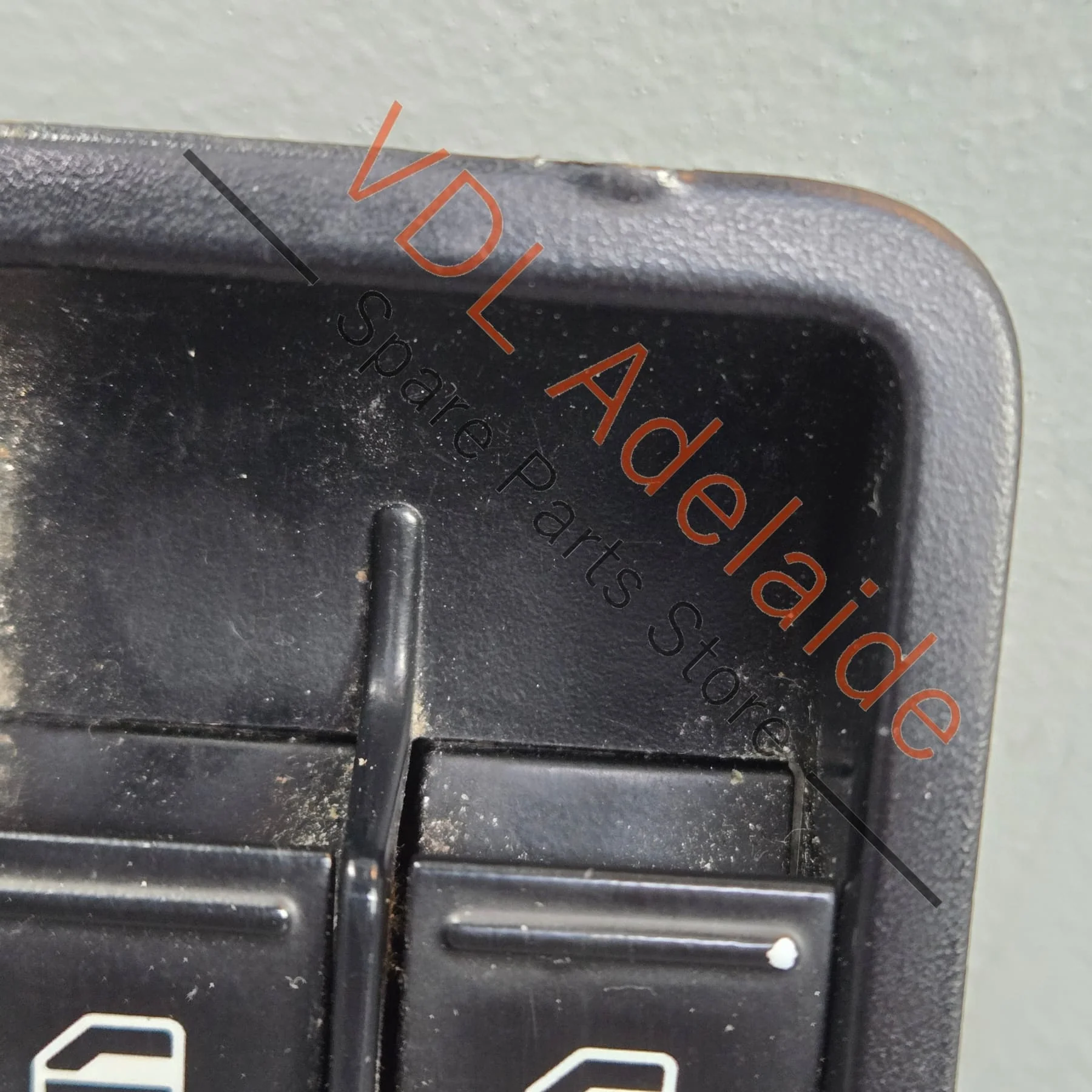 Genuine VW Polo Golf Power Window Switch for Drivers Door 1K4959857B - Image 3