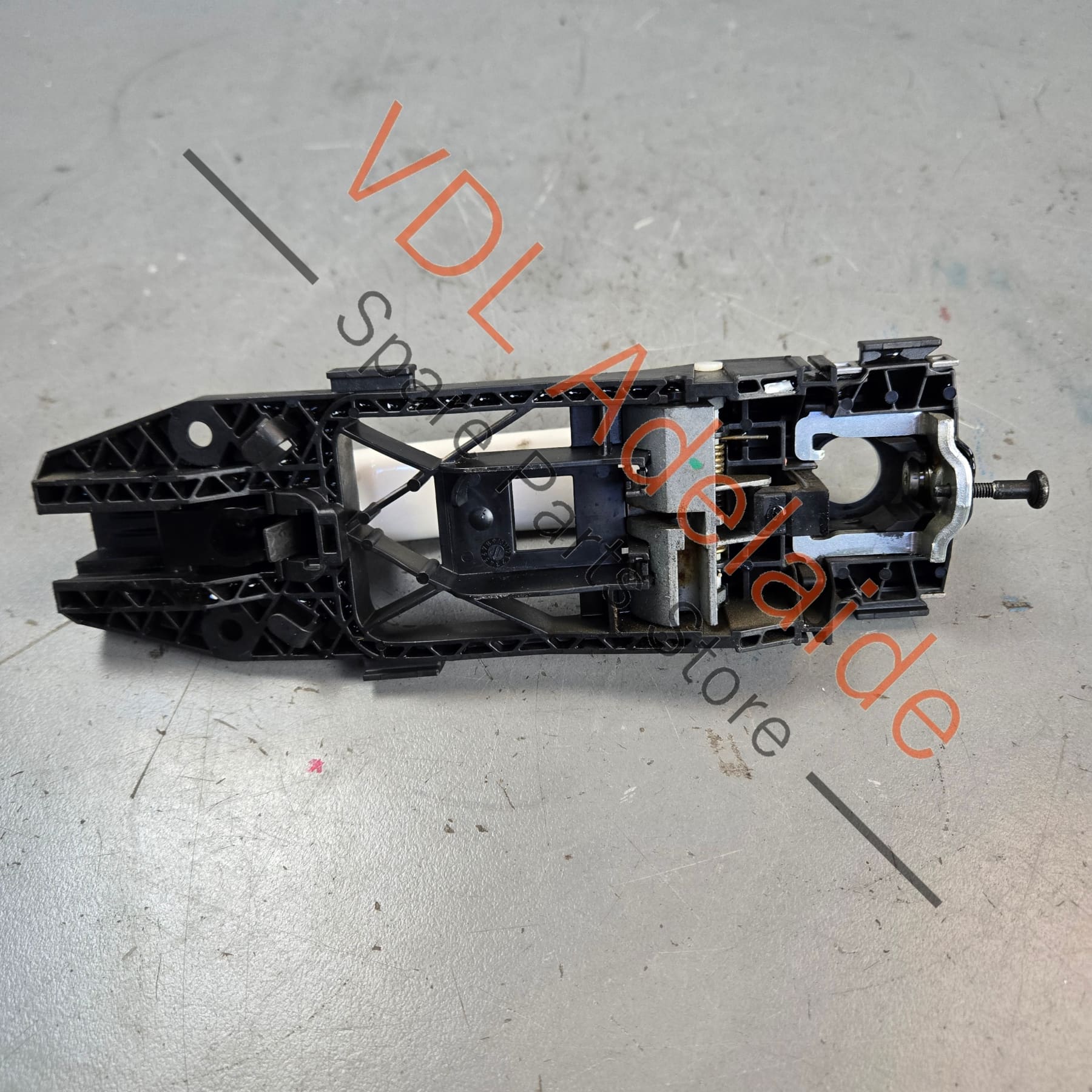 VW Polo MK5 Front Right Door Handle with Mounting Bracket 5N0837885H 5N0837205M Candy White B4 / B9A - Image 5