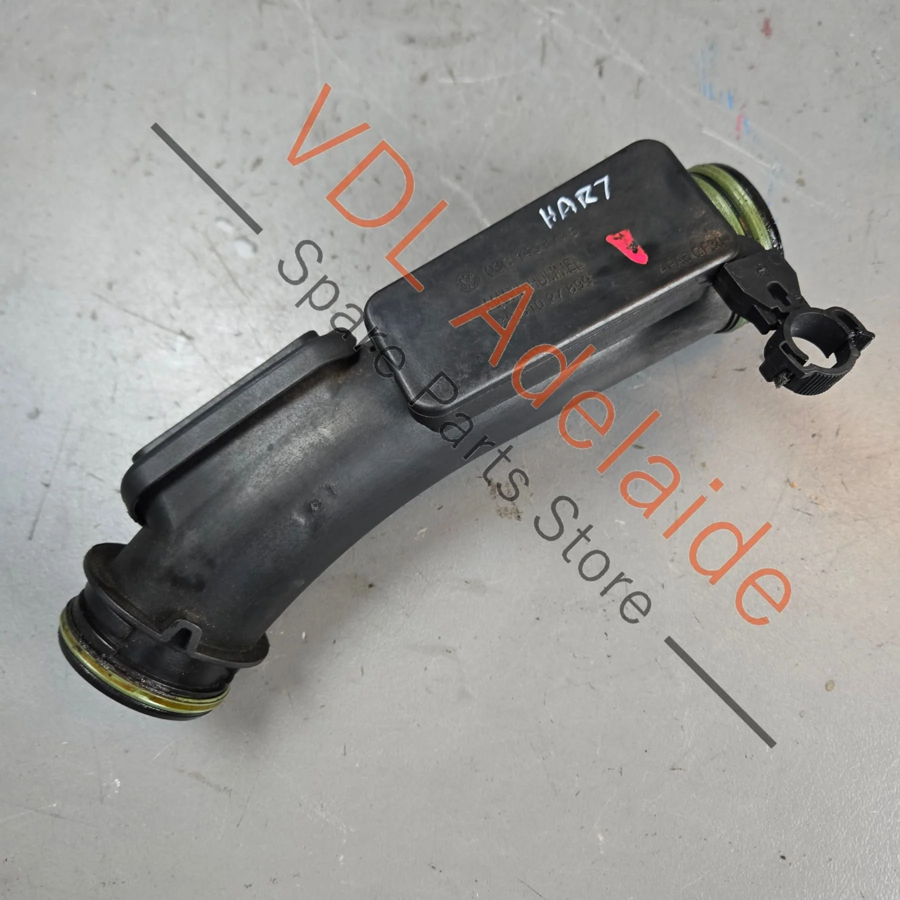 VW 1.4 TFSI Supercharger Feed Air Pipe 03C145674B - Image 3