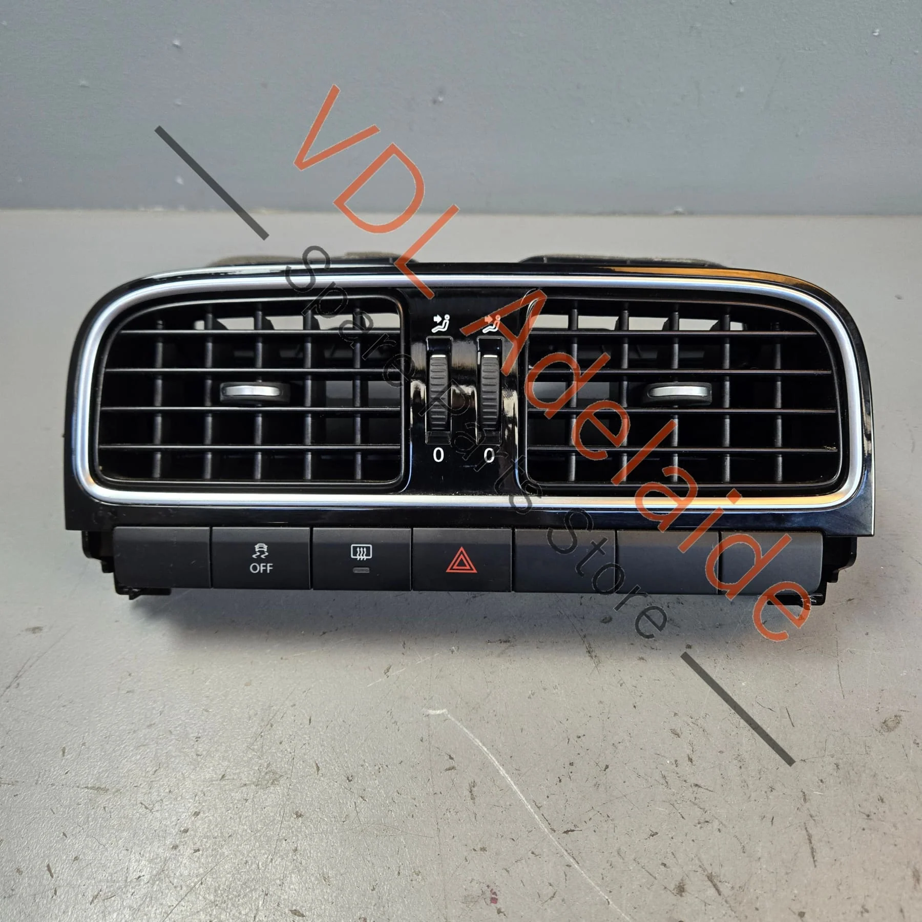 VW Polo MK5 6R Gti Centre Air Vent for Air Conditioning 6RF819728C N0R Gloss Black