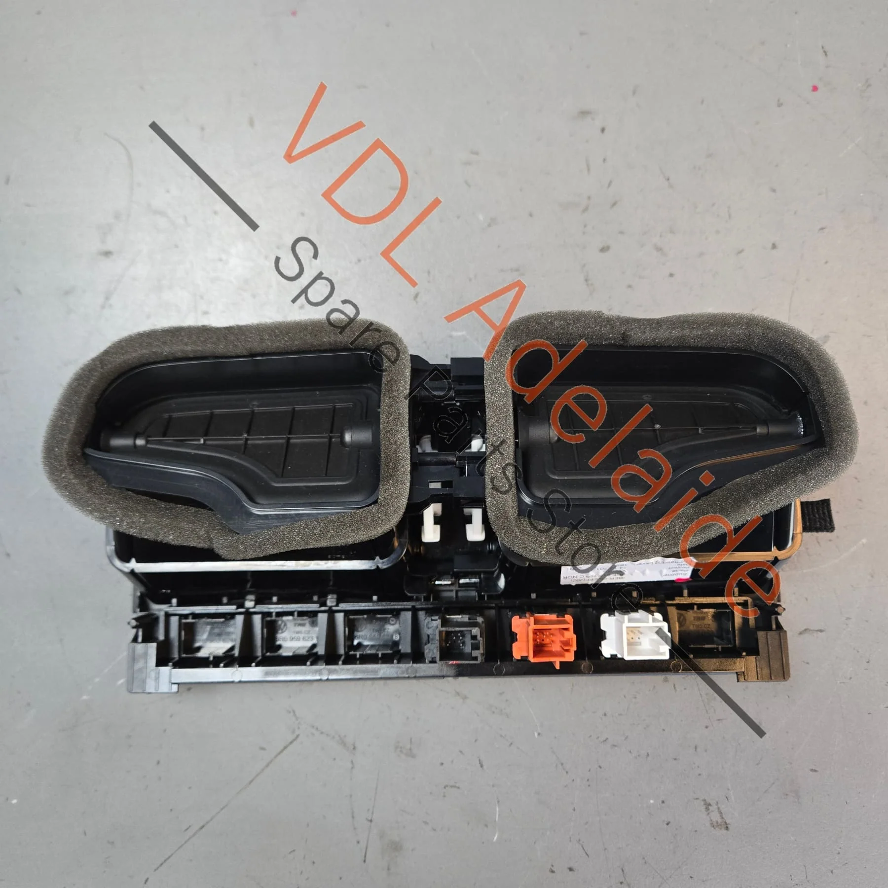 VW Polo MK5 6R Gti Centre Air Vent for Air Conditioning 6RF819728C N0R Gloss Black - Image 6