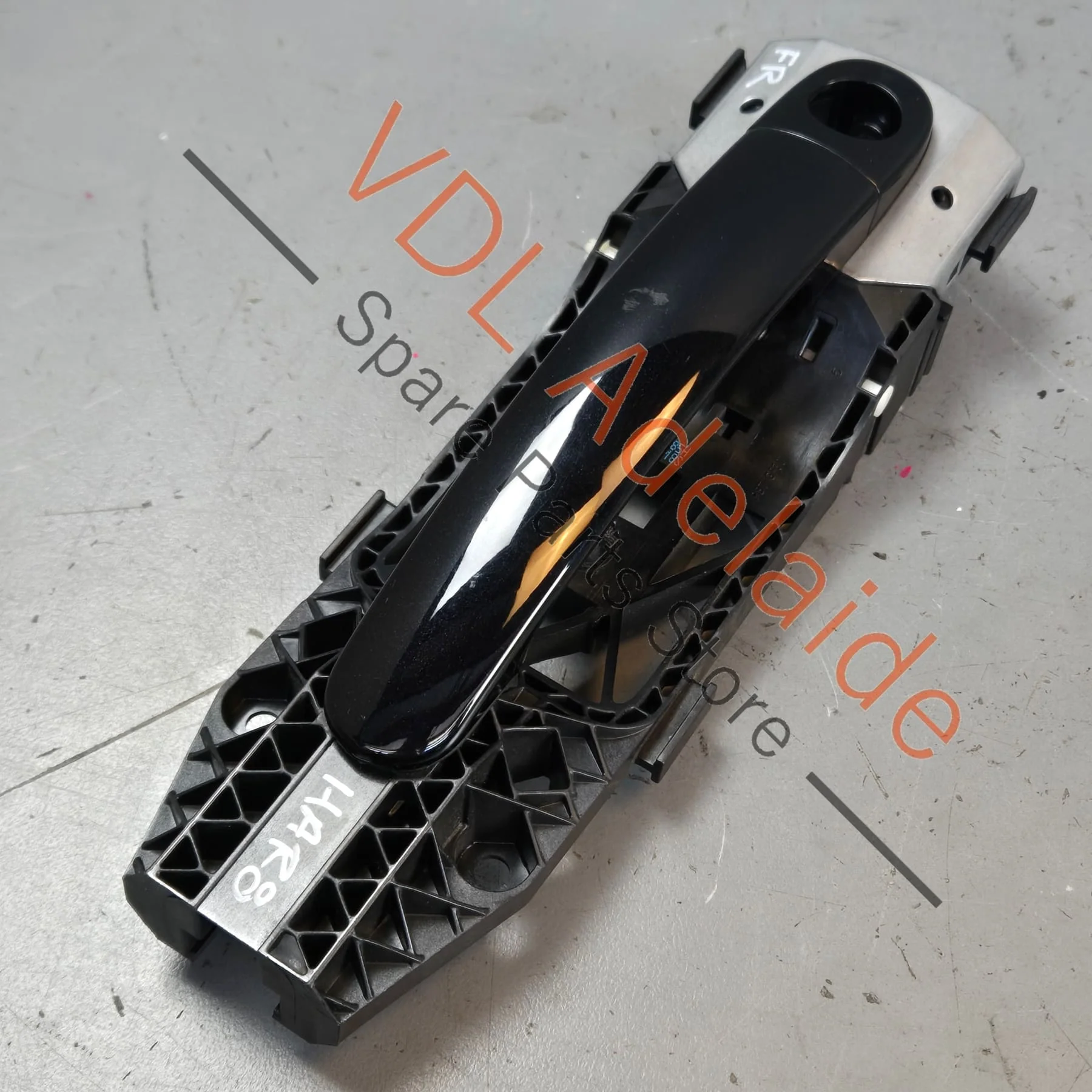 VW Polo MK5 6R Right side Front Exterior Door Handle 5N0837205M Orca Black 2T2T C9X - Image 4