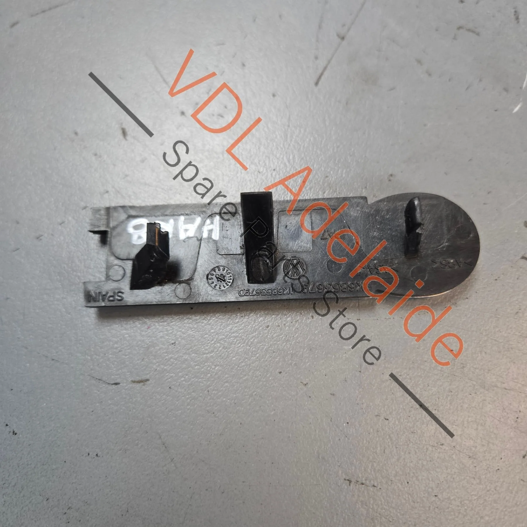 VW Polo MK5 6R Gti Front Grille Badge 1K6853679D Chrome - Image 4