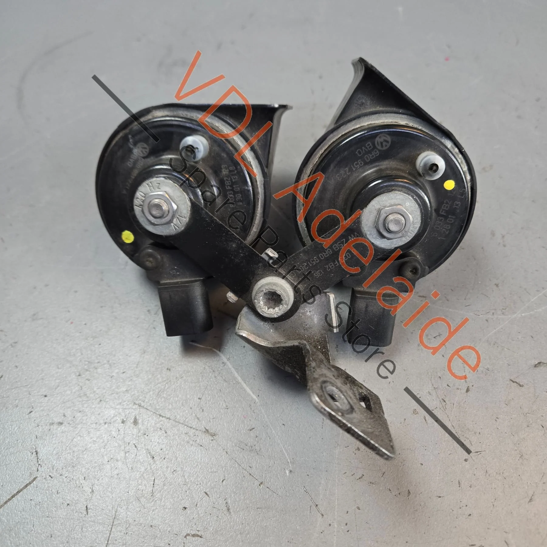 VW Polo Horn Set High and Low tone 6R0951221A 6R0951223A - Image 3