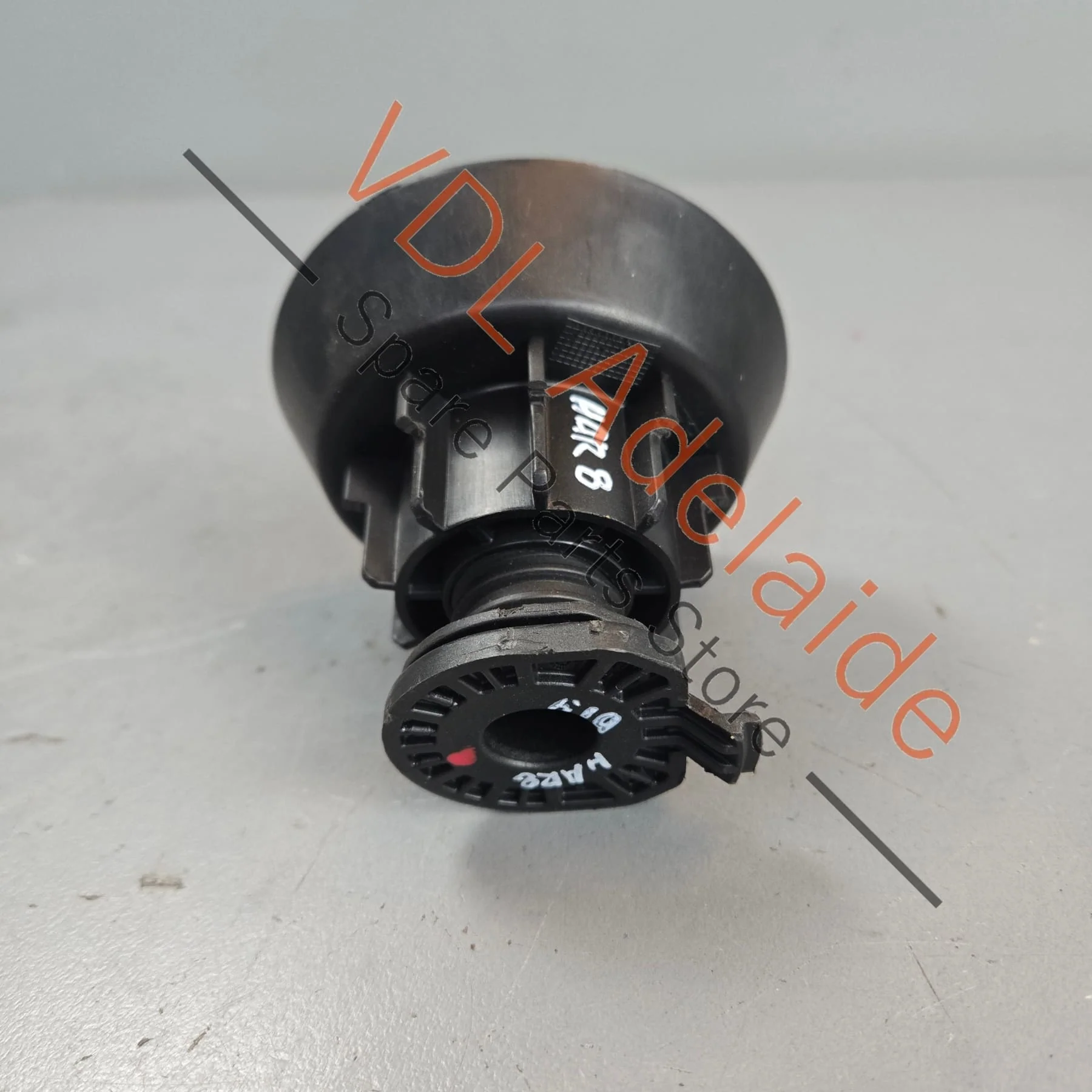 VW Polo Spare Wheel Mounting Bolt & Lug 6J0803899 8K0804899 - Image 2