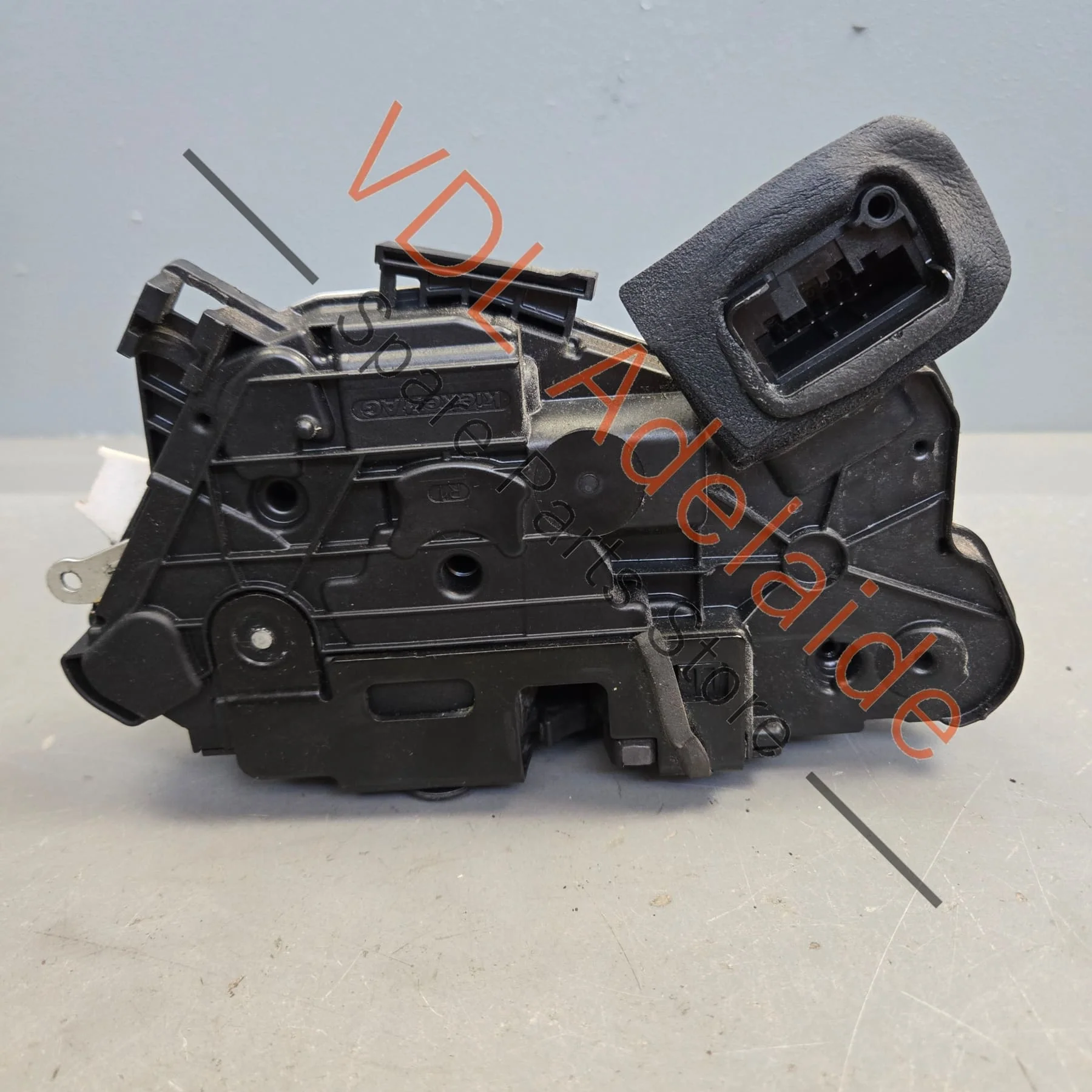 VW Golf MK6 Front Right Door Lock Mechanism 5K2837016B - Image 3