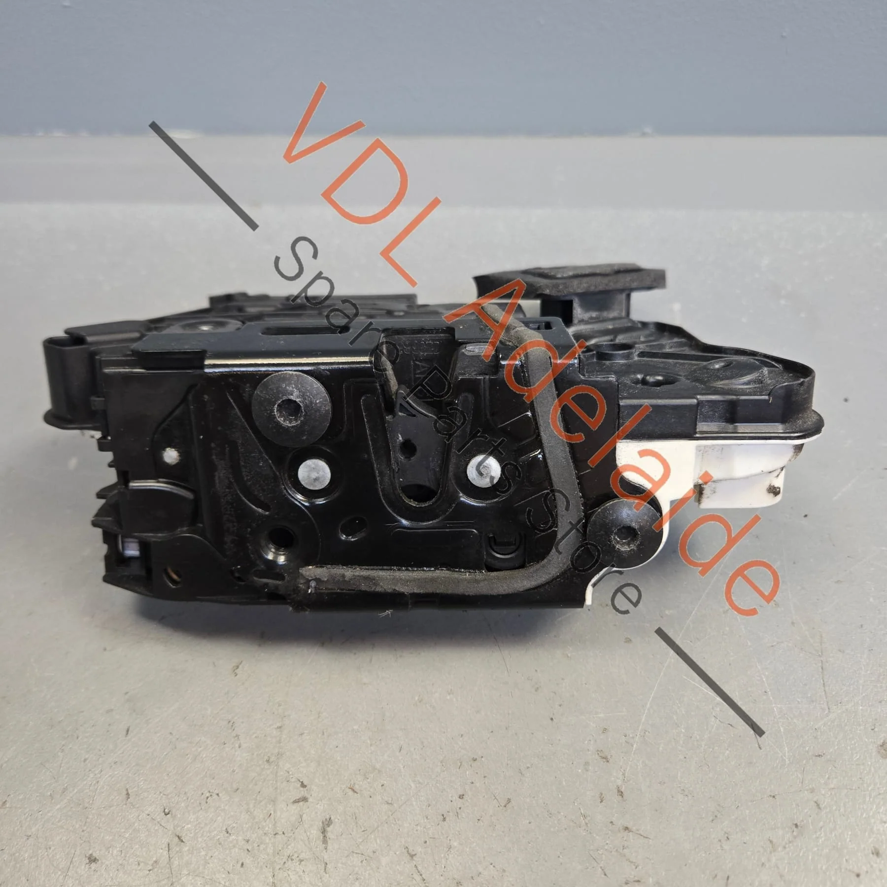 VW Golf MK6 Front Right Door Lock Mechanism 5K2837016B - Image 4