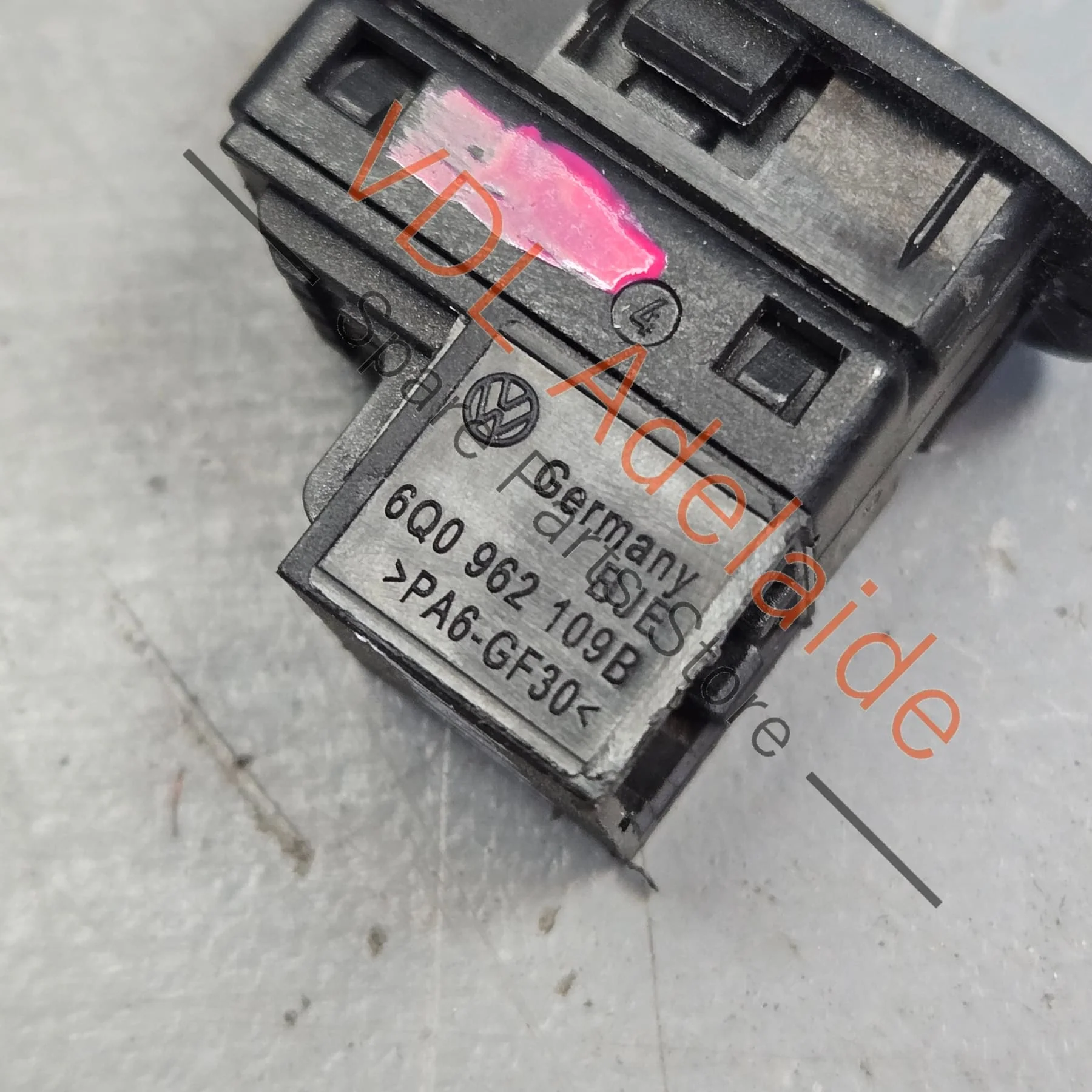 Volkswagen VW Golf Mk6 Anti Theft Alarm Switch Button 6Q0962109B - Image 3