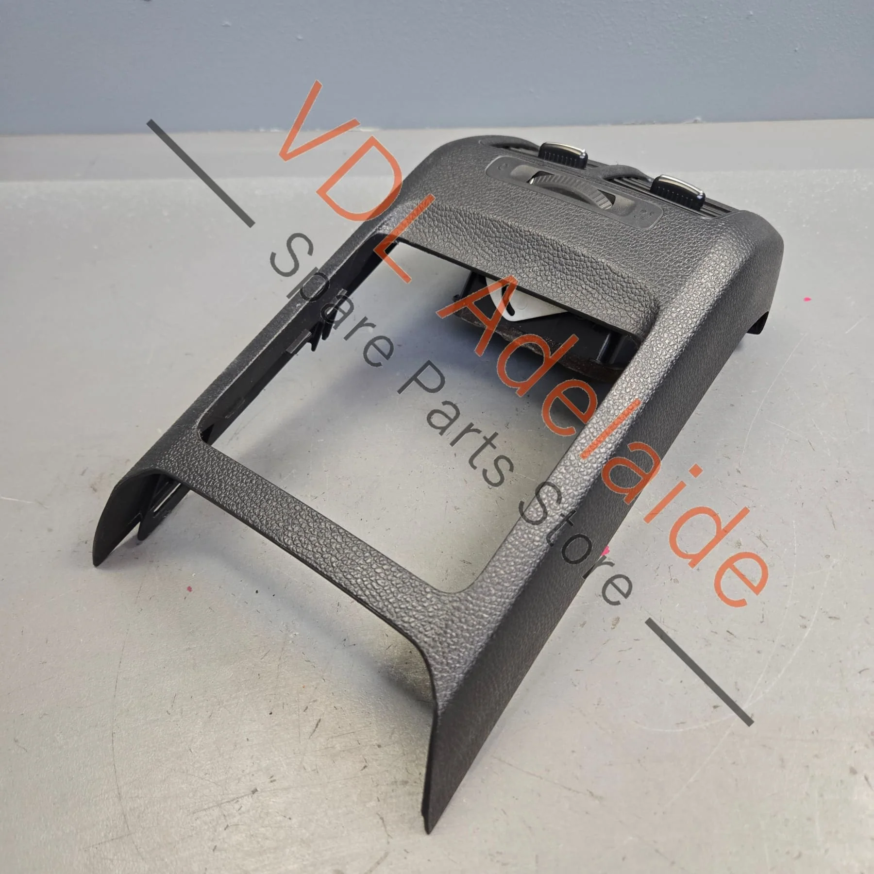 VW Golf MK6 Rear AC Aircon Vent & Console Frame Trim 1K0819203A - Image 4