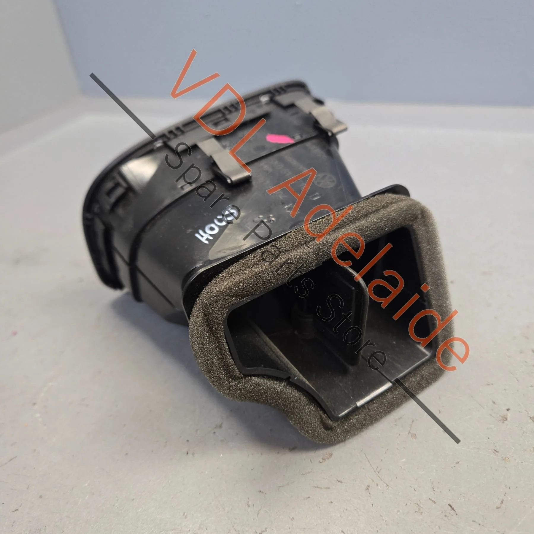 VW Golf MK6 Right Dash AC Air Vent Interior Trim 5K0819704K - Image 3