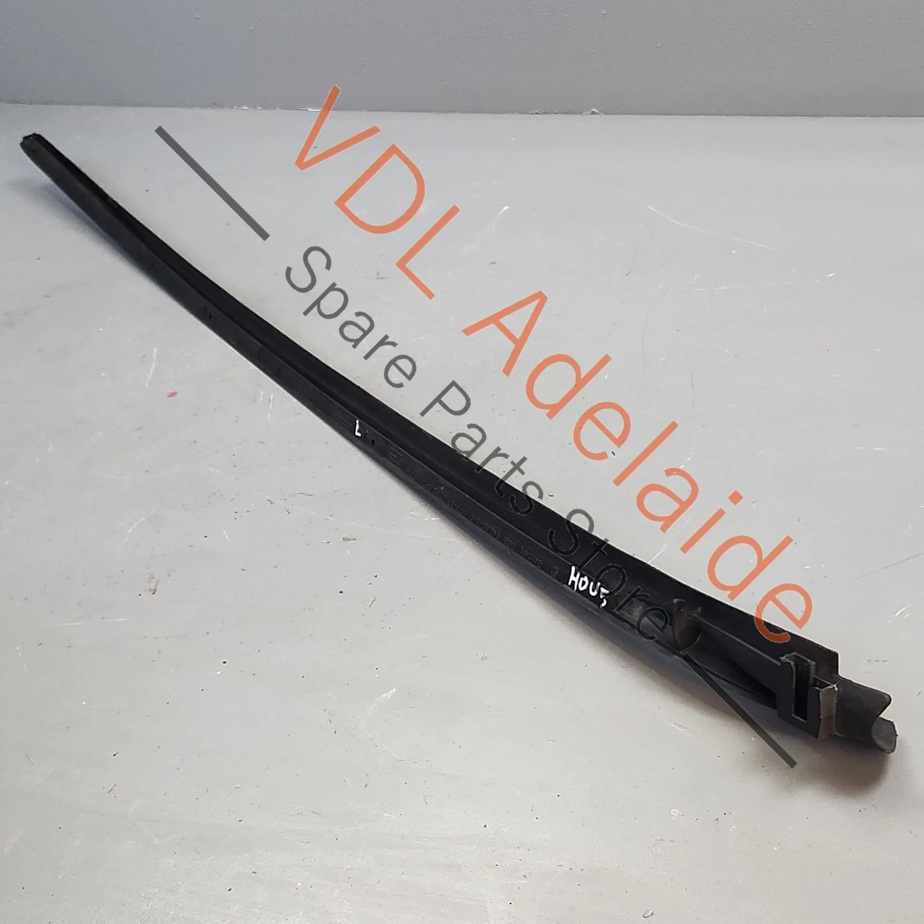 VW Golf MK6 LHS Left Windscreen Edge Strip Trim Moulding 5K0854319 - Image 3