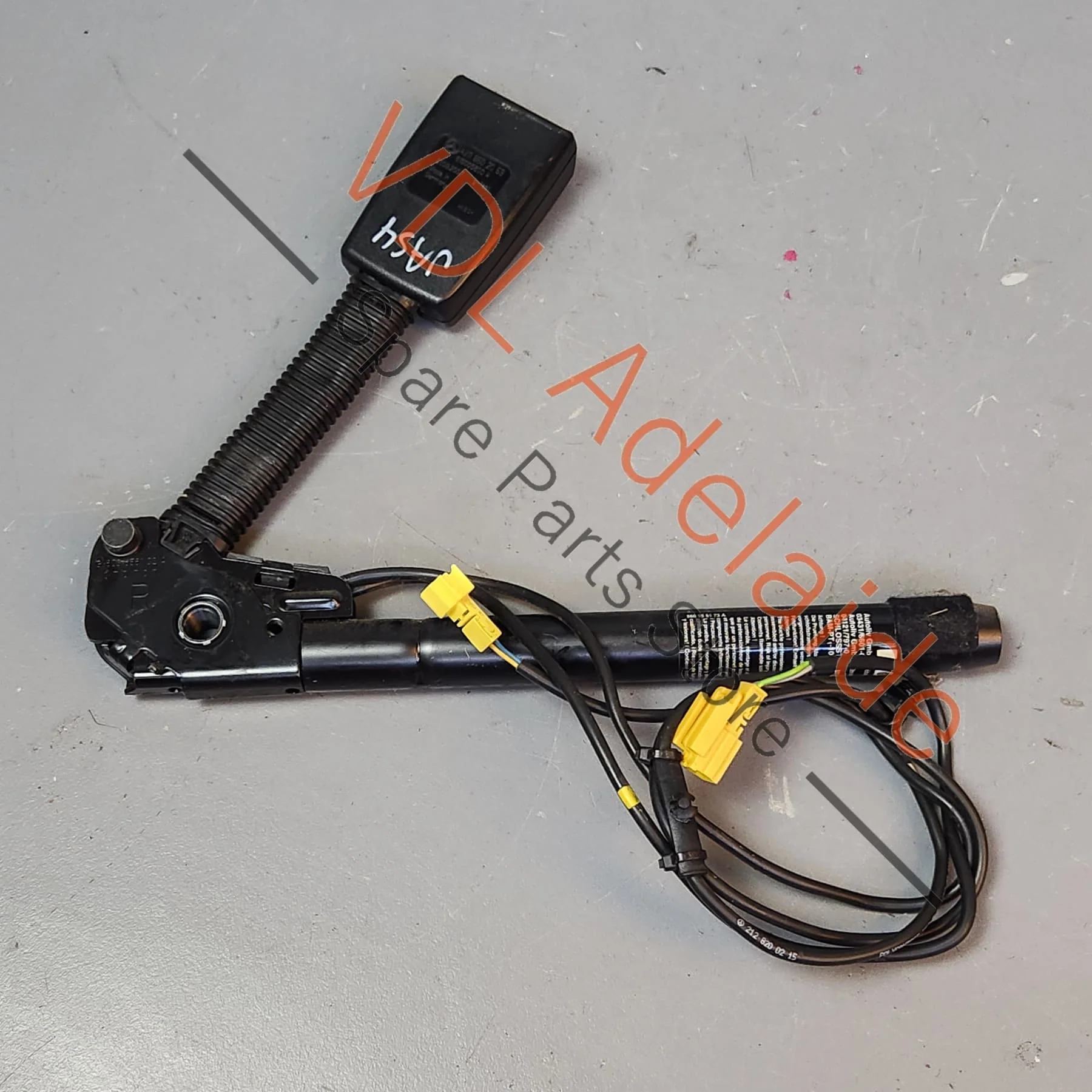Mercedes W211 Front Right Seat Seatbelt Clasp Clip Catch Latch A2118602069 - Image 4