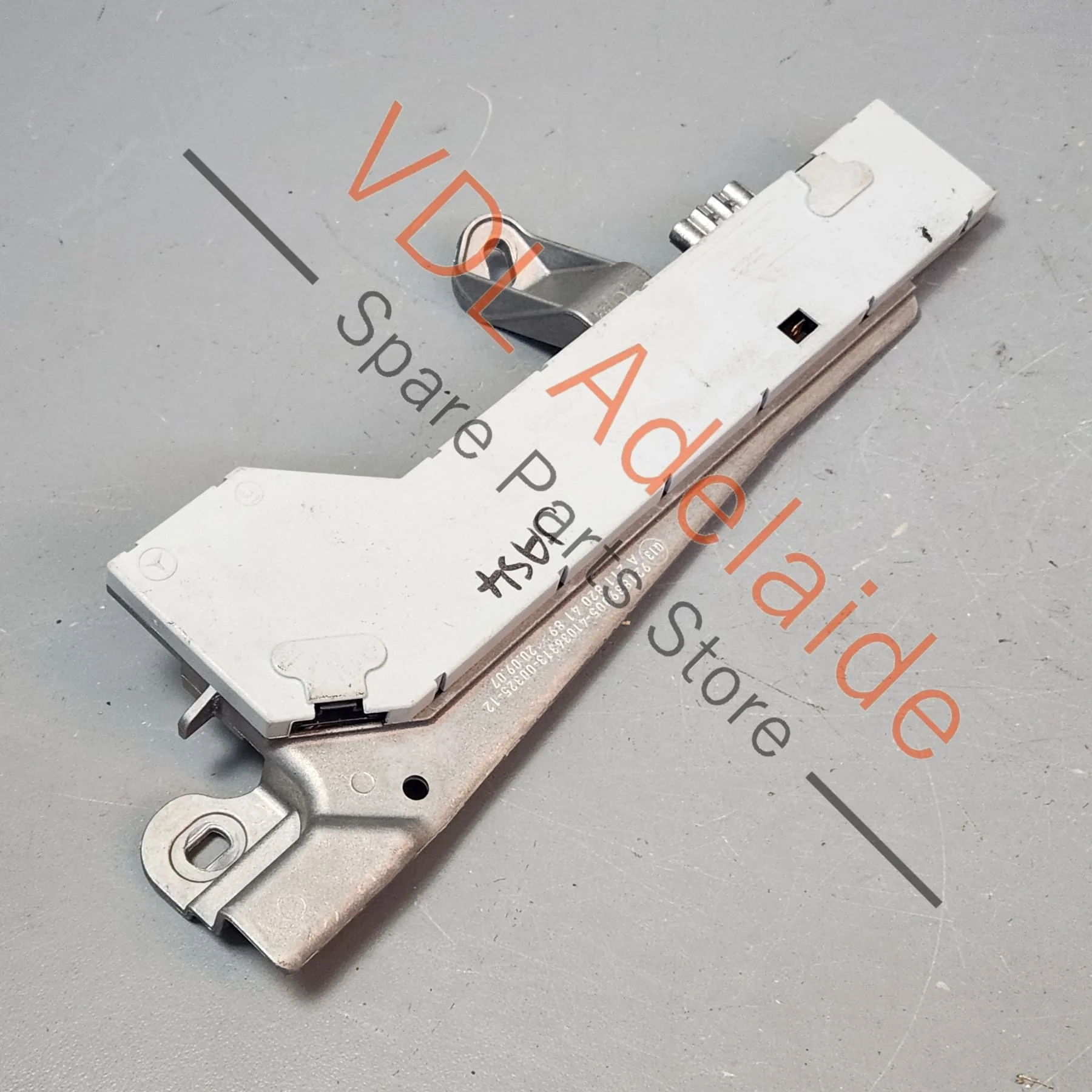 Mercedes W211 Rear Pillar Antenna Amplifier Module A2118204189