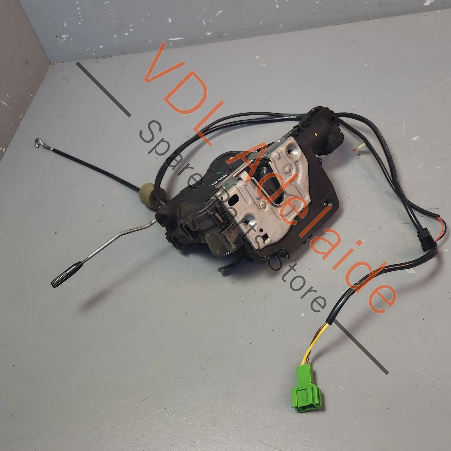 Mercedes W211 Keyless Go Entry Front Left Door Lock Module Mechanism A2117201135