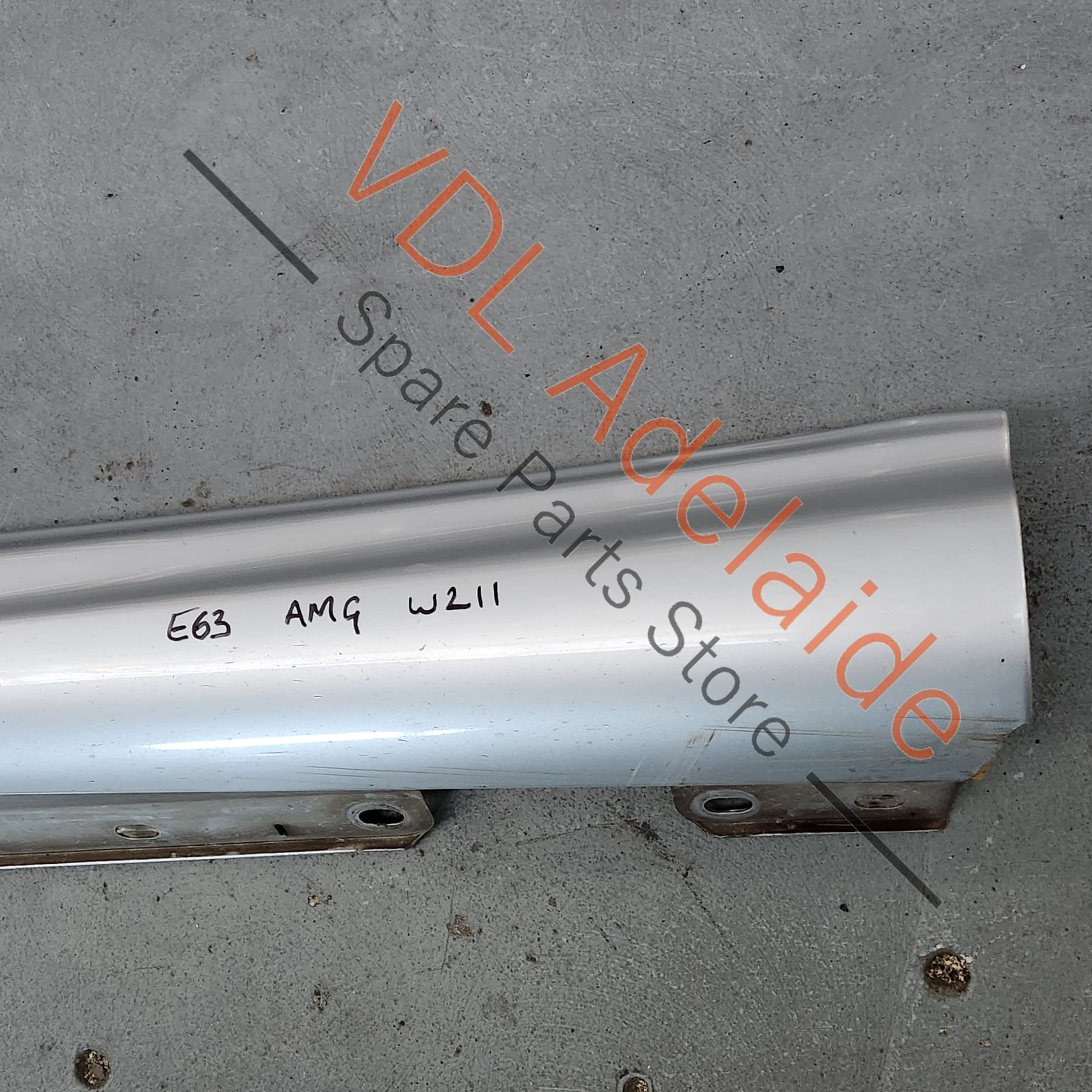 Genuine OEM Original AMG W211 E63 Left Side Skirt Rocker Panel Trim Molding A2116980554 - Image 10