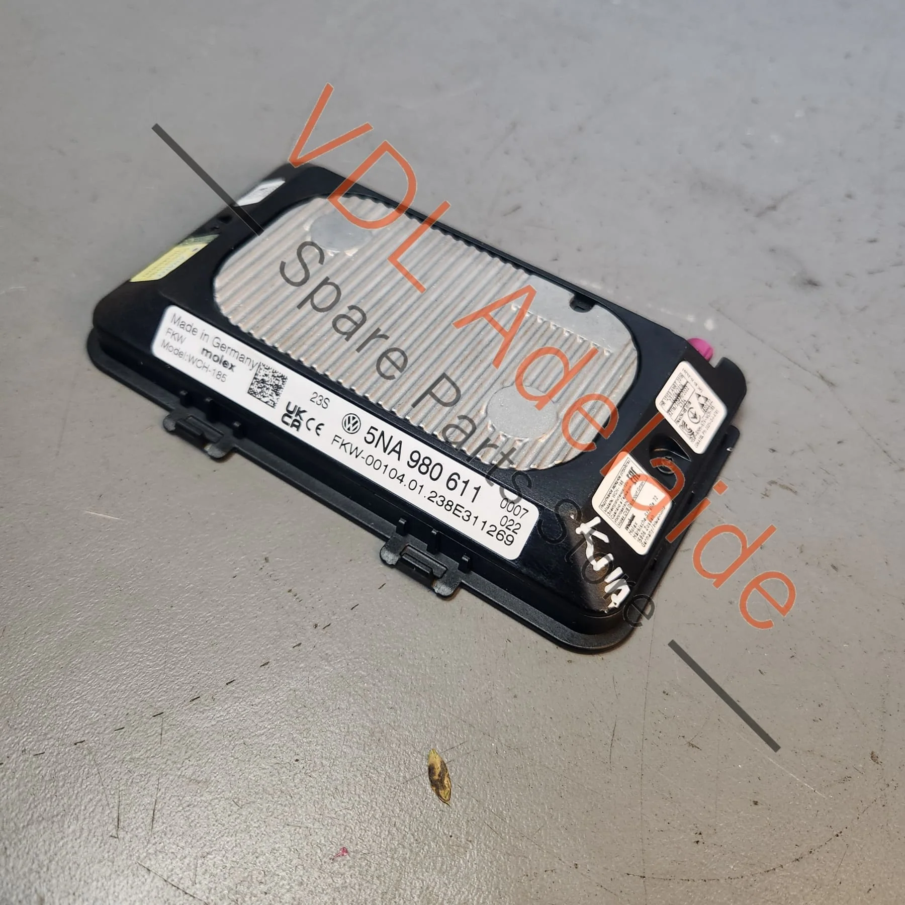 VW Audi Wireless Phone Charger Charging Module 5NA980611