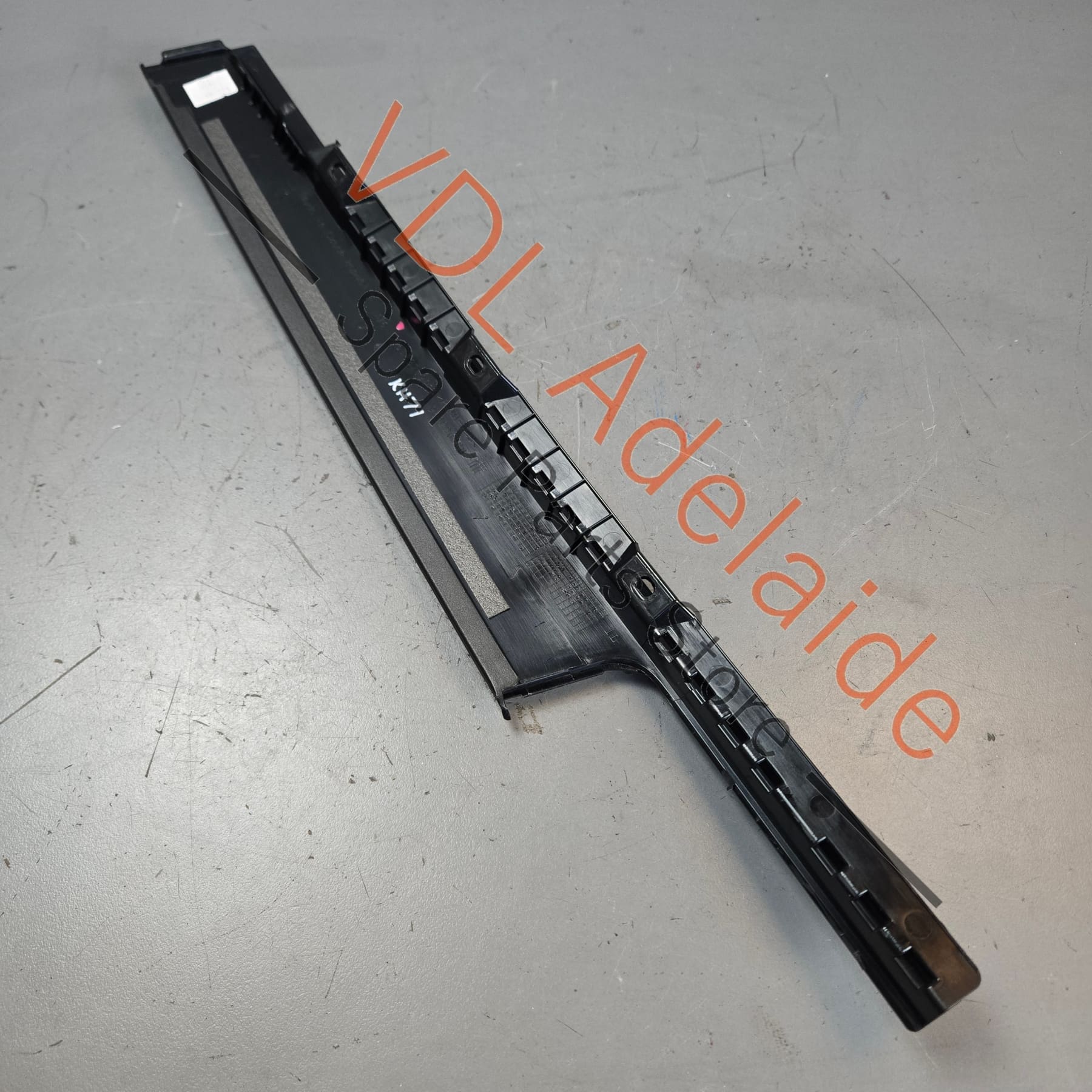 Cupra Ateca Front Left Door Exterior B Pillar Trim Gloss Black 575837901B 041 - Image 4