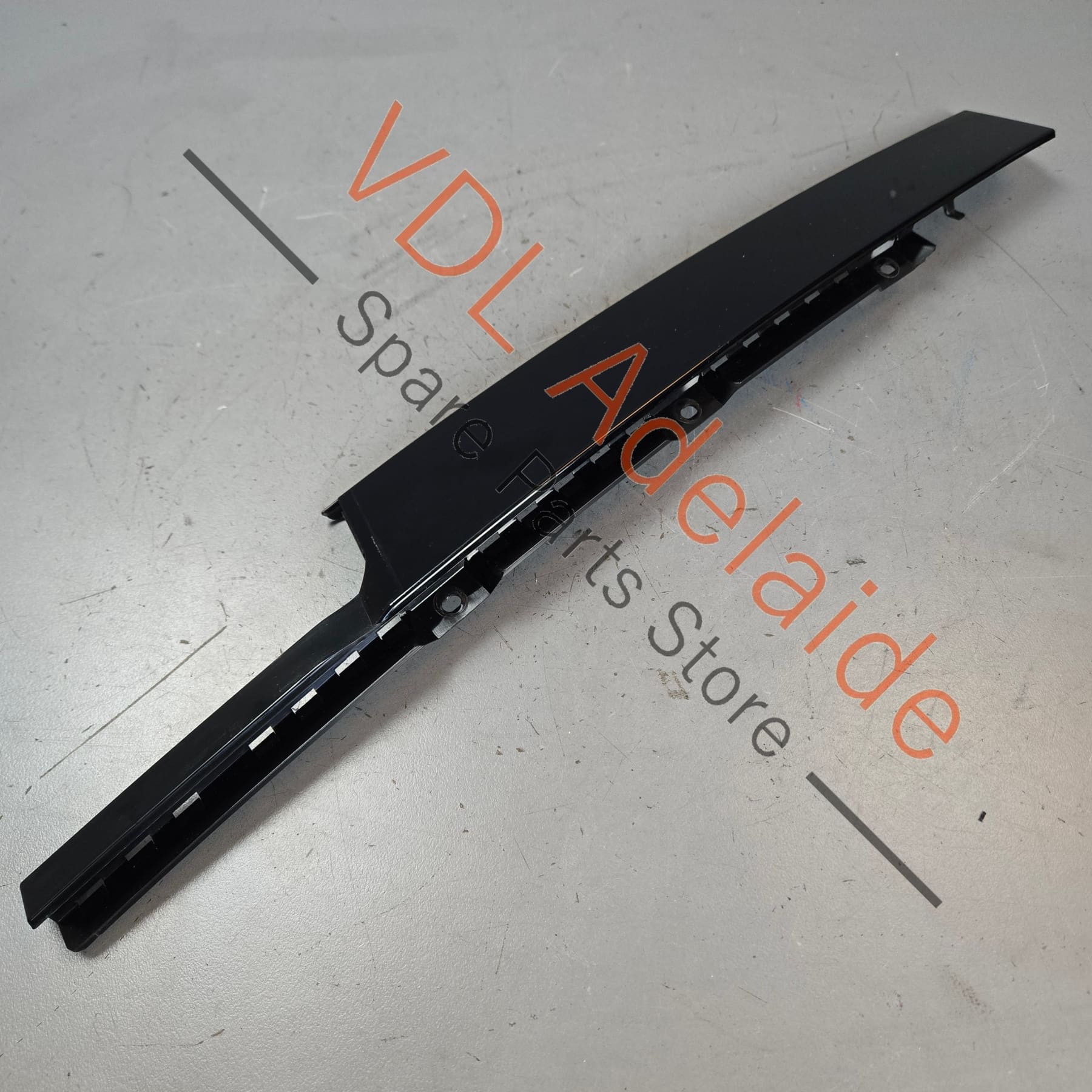 Cupra Ateca Front Right Door Exterior B Pillar Trim Gloss Black 575837902B 041 - Image 4