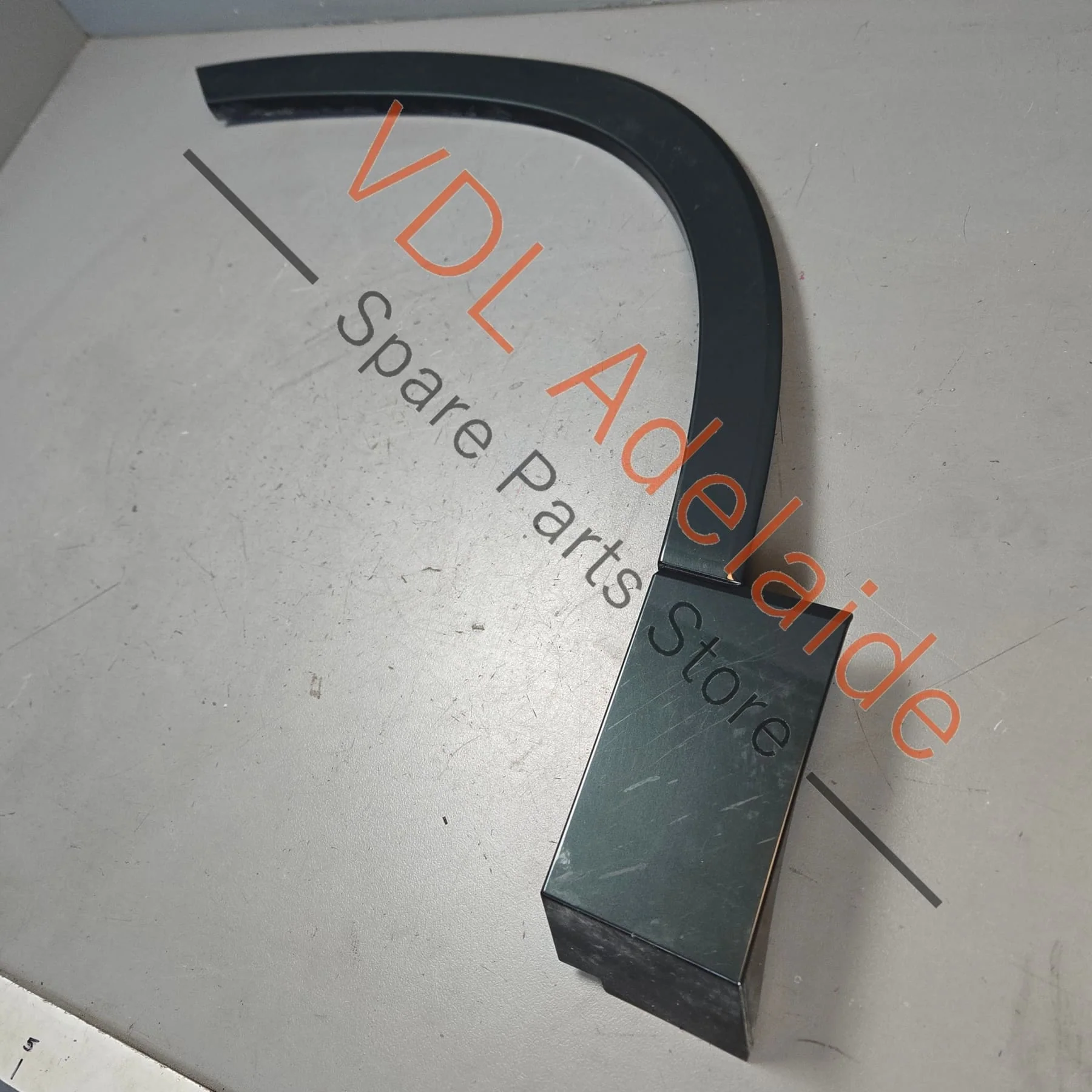 Cupra Ateca Left Front Fender Wheel Arch Moulding 575854819H GRU 9S / X6T Camouflage Green Metallic - Image 3