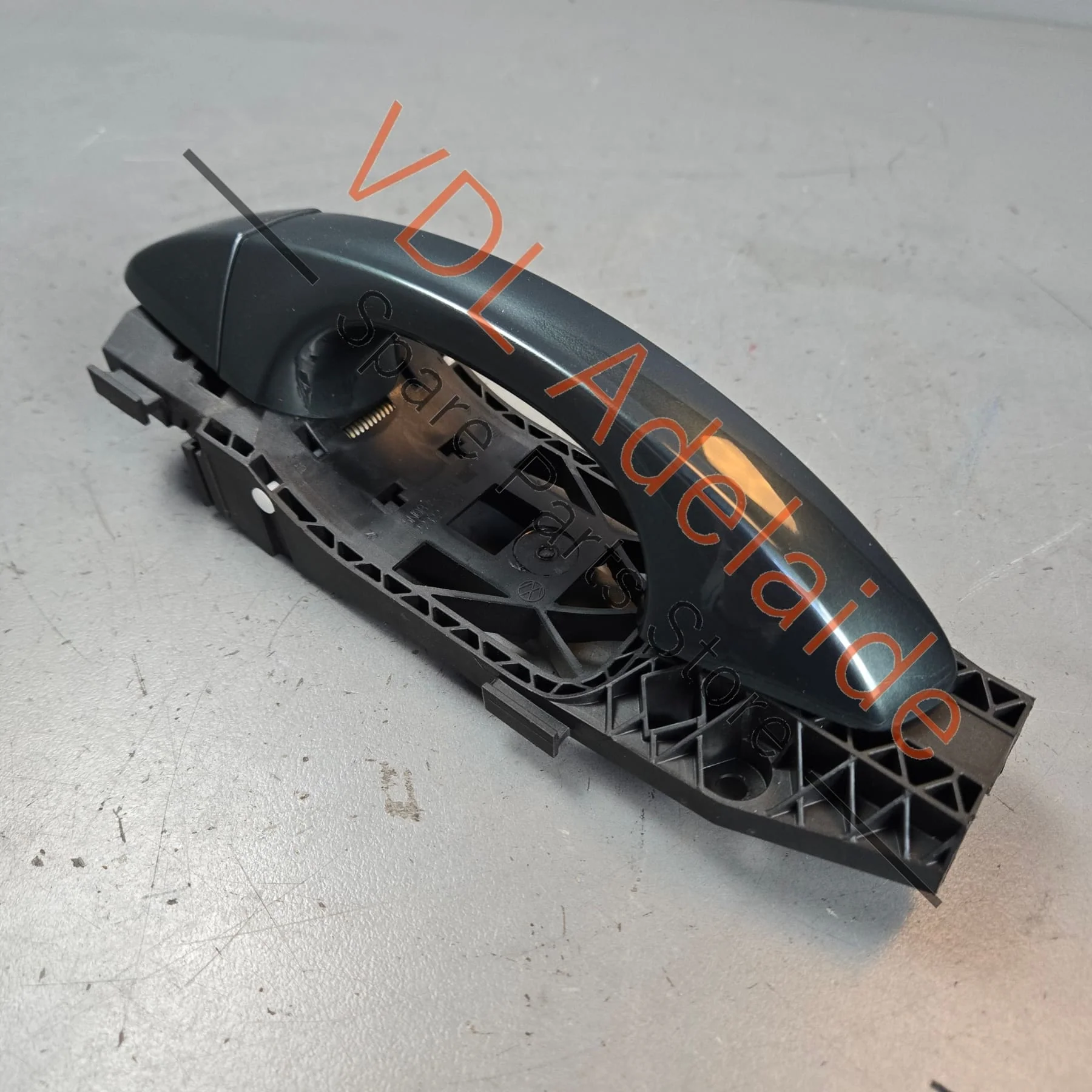 Cupra Ateca Left Exterior Door Handle without keyless entry 5G0837205N GRU 5N0839885H - Image 3