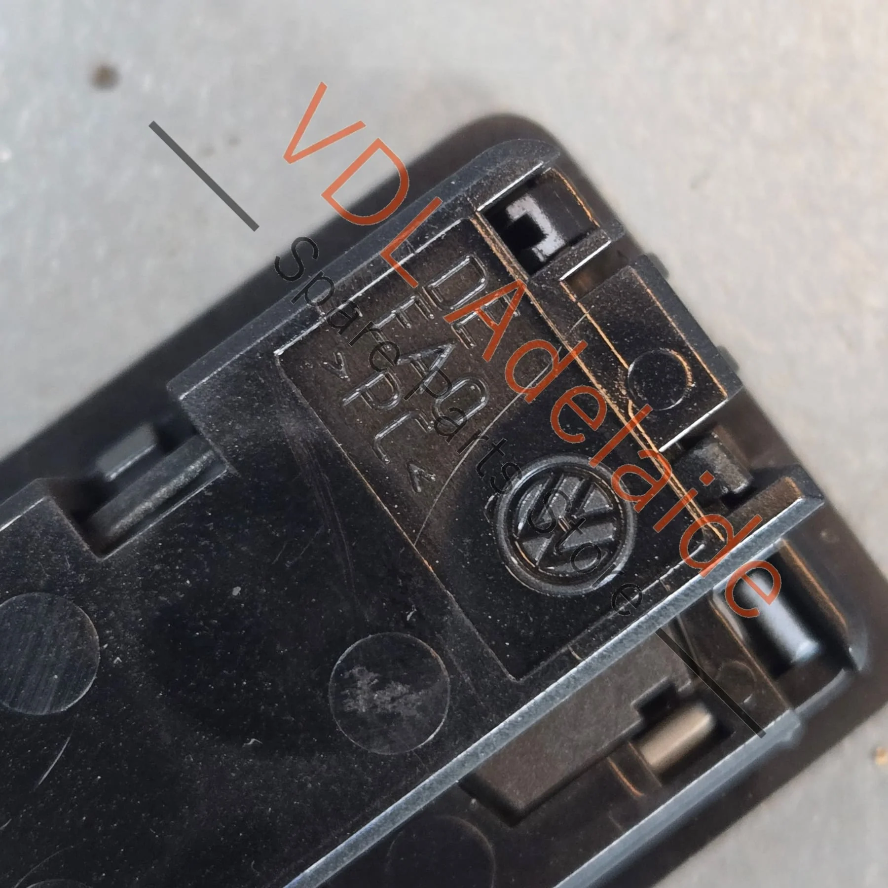 Cupra Ateca Tiguan Passat Electric Tailgate Boot Close Closing Button Switch 3G0959831B - Image 4