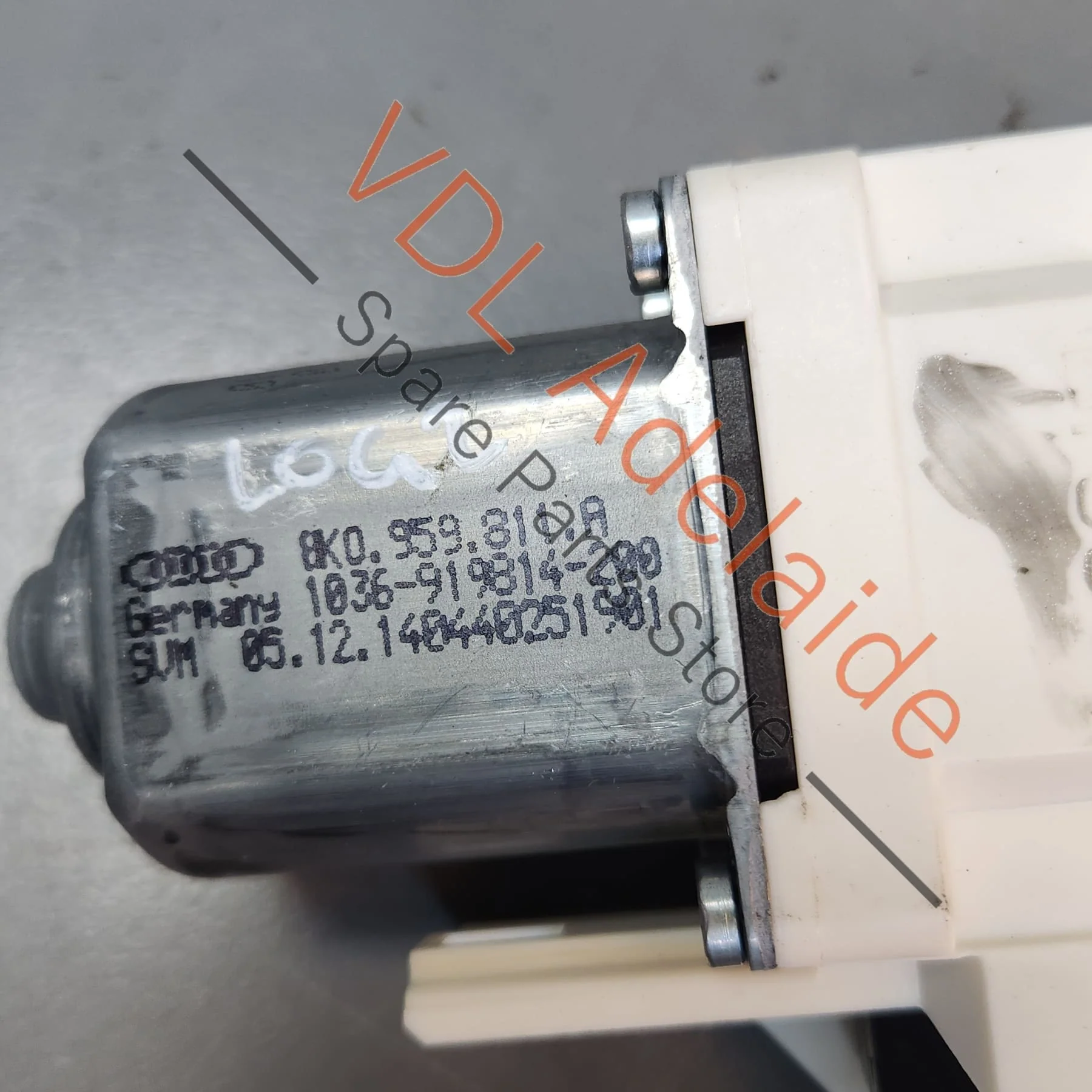 Audi A4 B8 Rear Left Window Regulator Motor 8K0959811A - Image 5