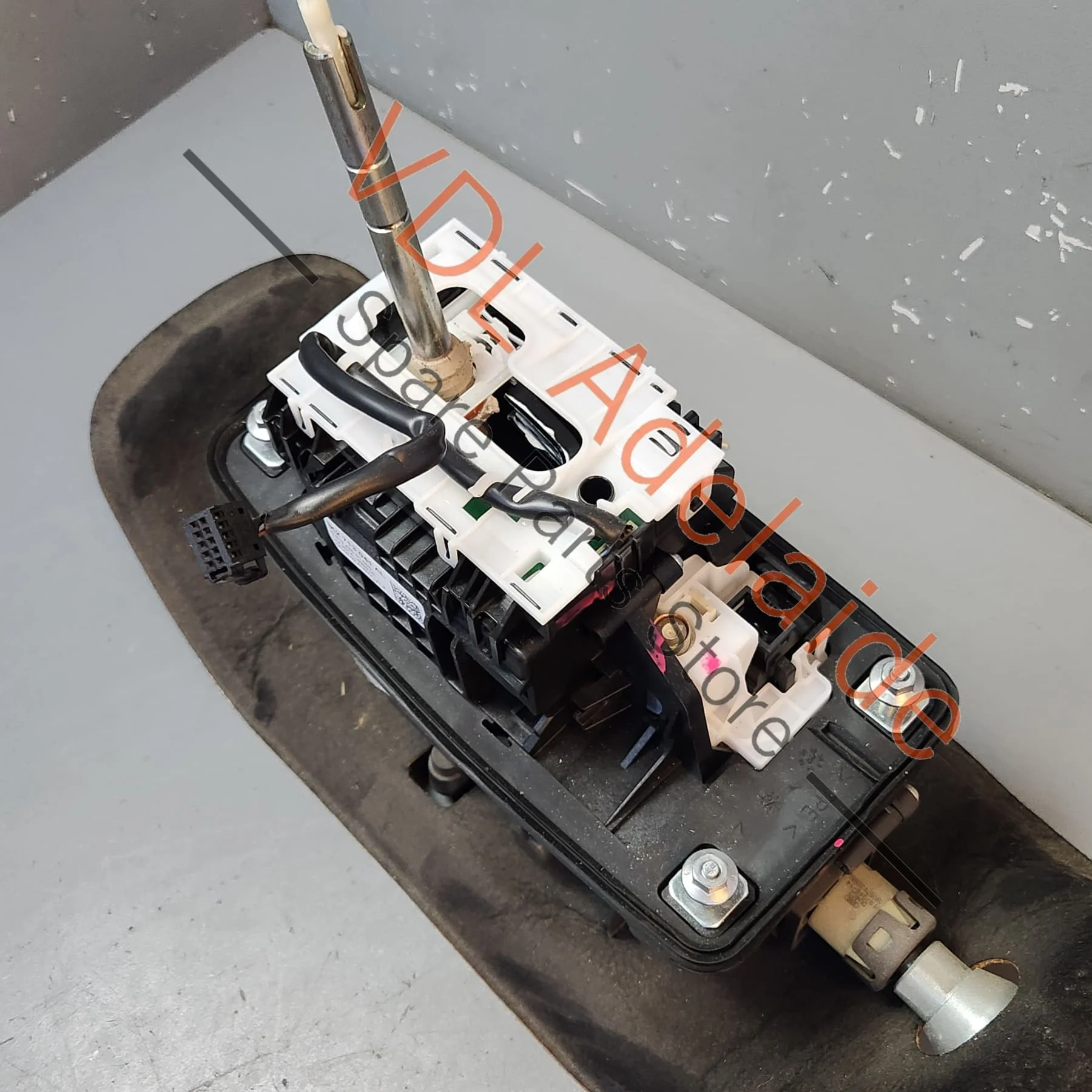 Audi A4 B8 Automatic Gear Shift Selector Mechanism Handle Lever 8K2713041AL 8K2713105Q 8K2713105AE - Image 6