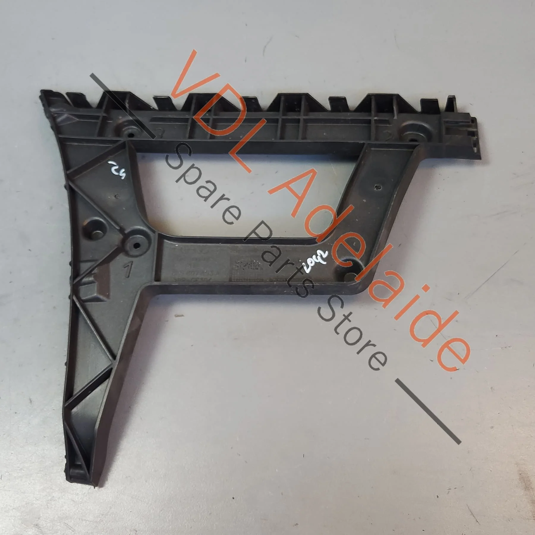 Audi A4 B8 Rear Left Side Bumper Mounting Bracket 8K5807453A