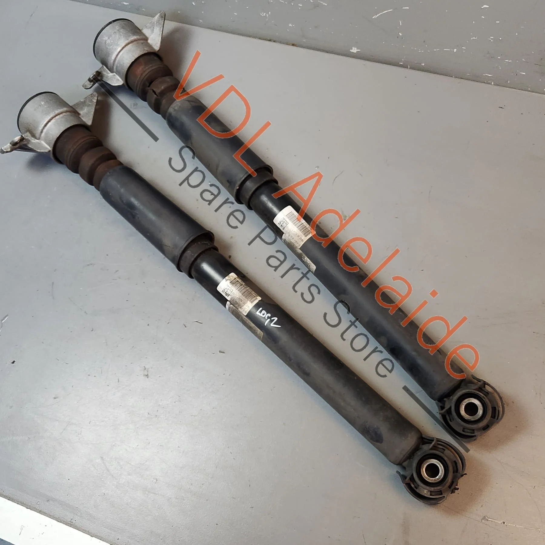 Audi A4 B8 Sedan Pair of Rear Shock Absorbers 8K0513028DH 8K0513035AK 8K0513035AM