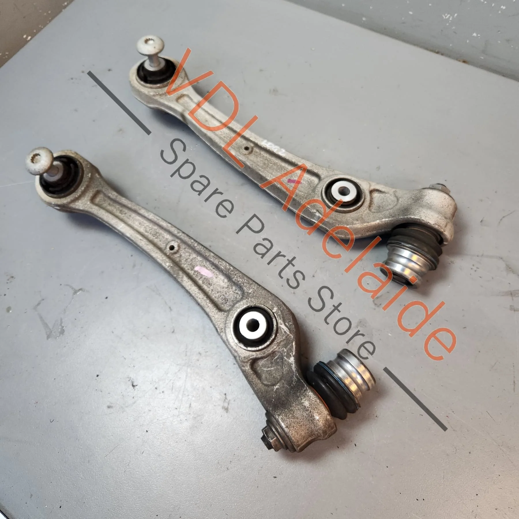 Audi A4 B8 Front Lower Wishbone Link Pair 8K0407151F 8K0407152F