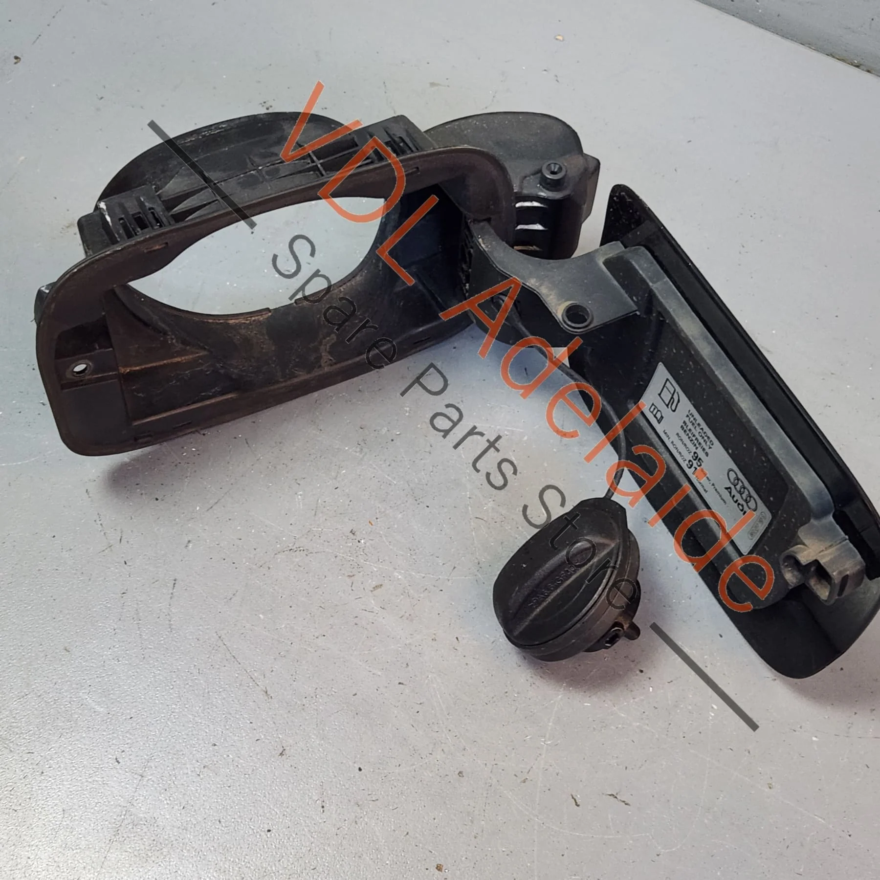 Audi A4 B8 Fuel Filler Door Flap Cover 8K0809999A 8K0809907 Black OEOE - Image 2
