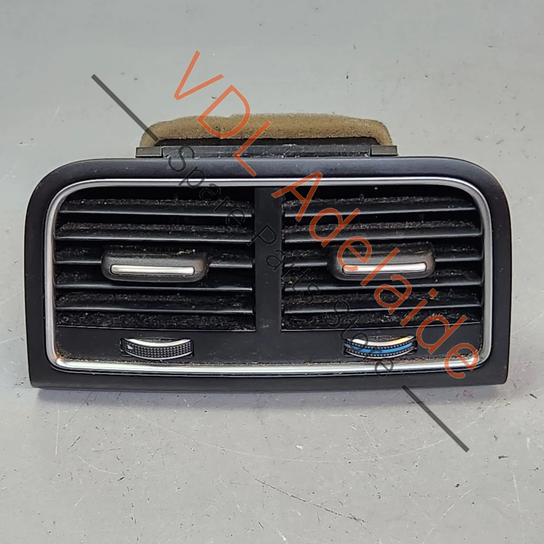 Audi A4 B8 8K Rear Centre Console Air AC Vent Grille 8K0819203J - Image 6