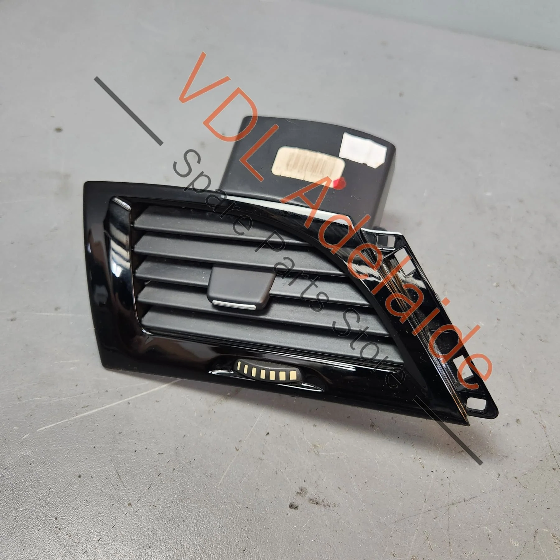 Renault Megane 3 III Left Side Dash AC Air Vent Gloss Black 687615724R for RHD - Image 5