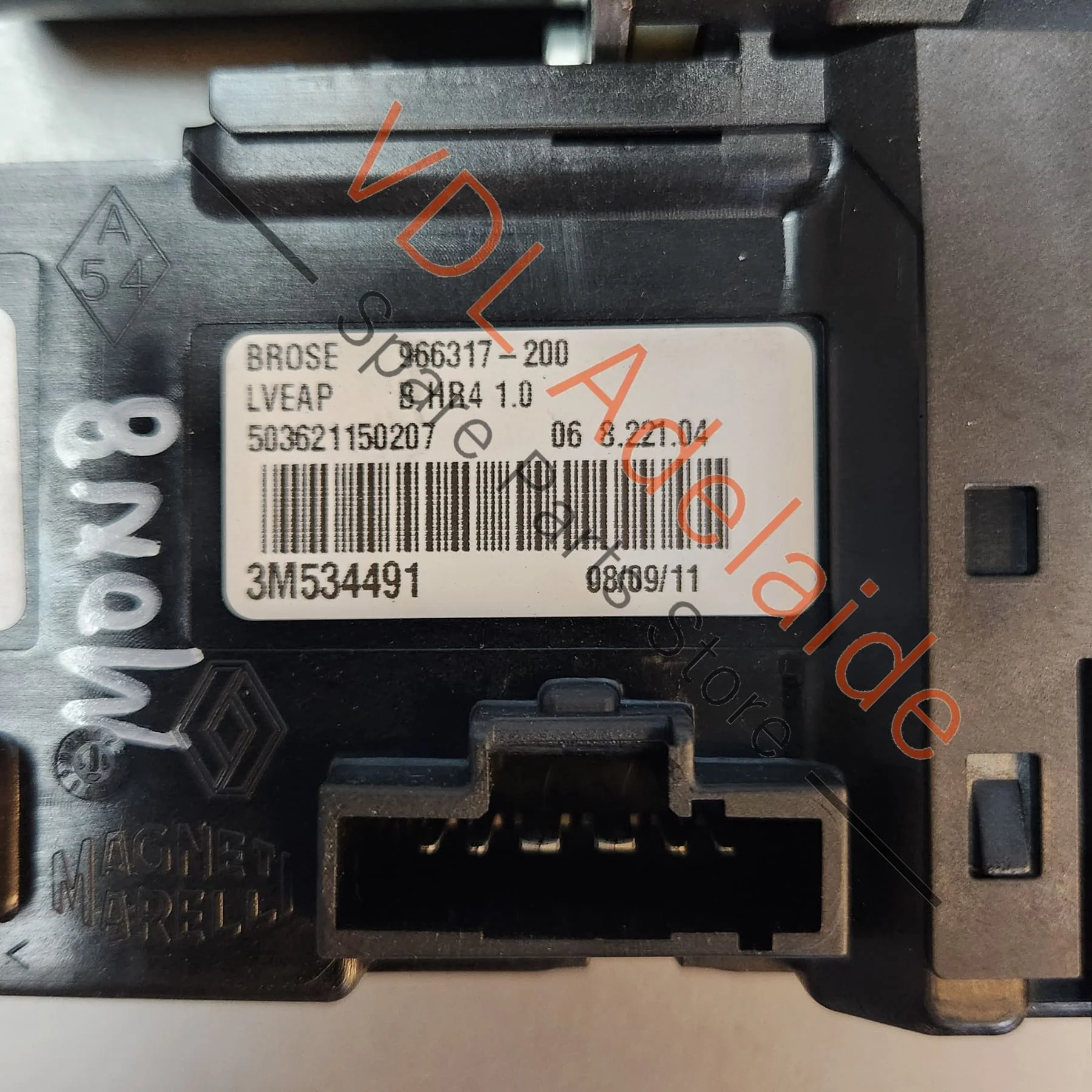 Renault Megane Clio Drivers Side Window Motor 807306959R - Image 5
