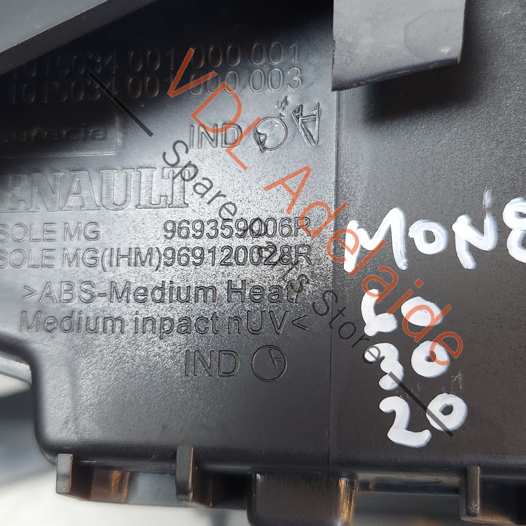 Renault Megane 3 Centre Console Trim Dark Carbon 969120030R - Image 6
