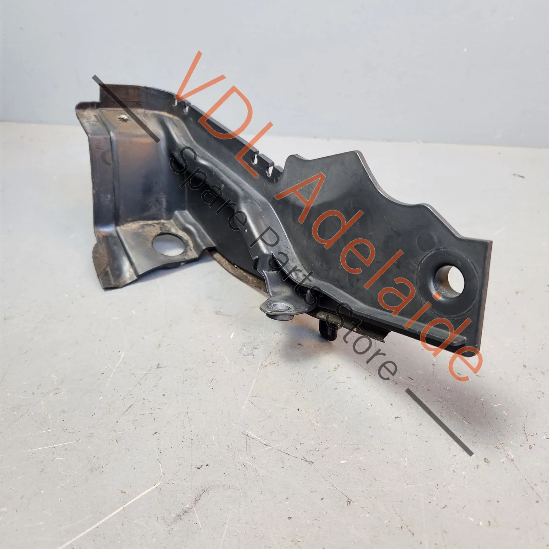 Renault Megane Windscreen Waterbox Scuttle Panel Right Side Trim Molding Bracket 668620008R