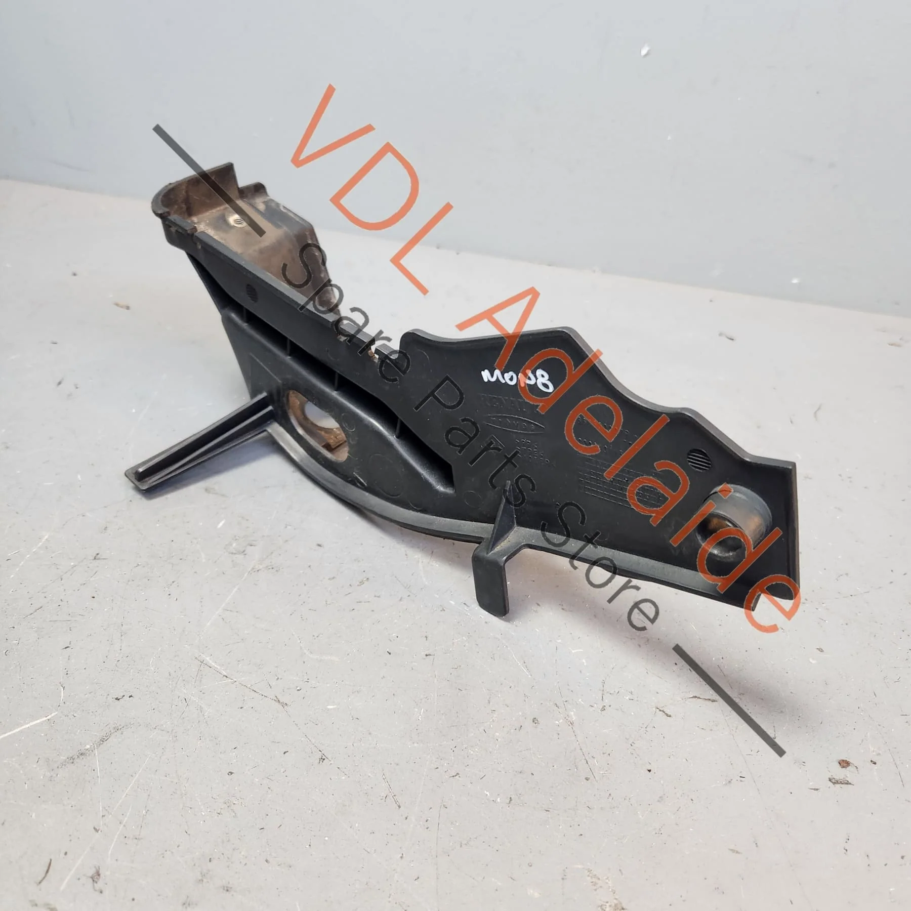 Renault Megane Windscreen Waterbox Scuttle Panel Left Side Trim Molding Bracket 668630007R - Image 7
