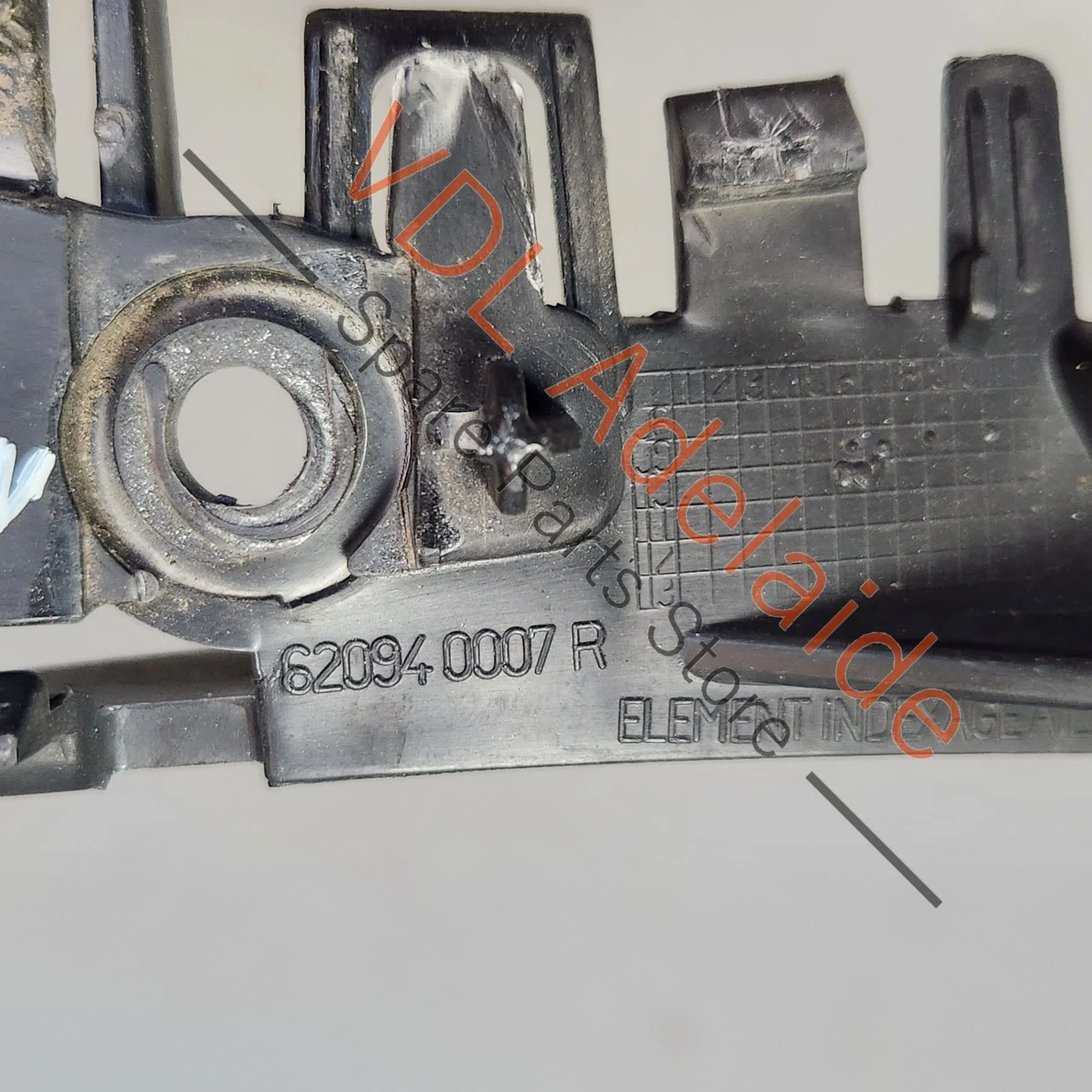 Renault Megane 3 Front Left Bumper to Fender Bracket 620940007R - Image 3