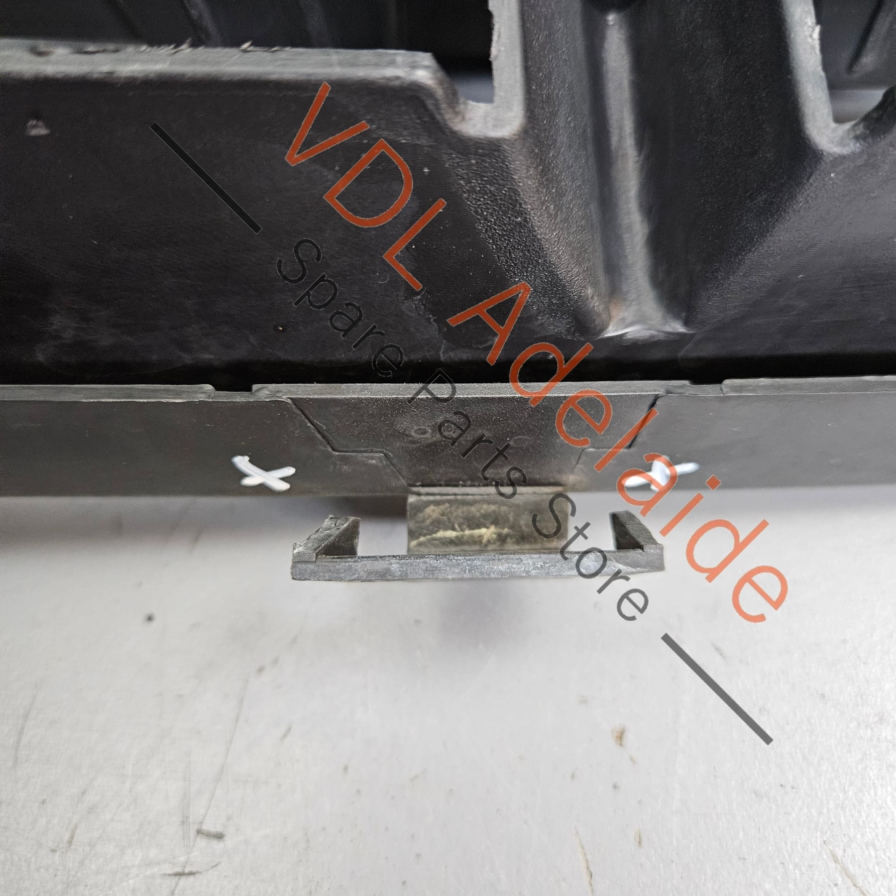 Renault Megane RS250 Front Bumper Backing Mounting Bracket Radiator Trim with ECU Vent Hole - Image 10