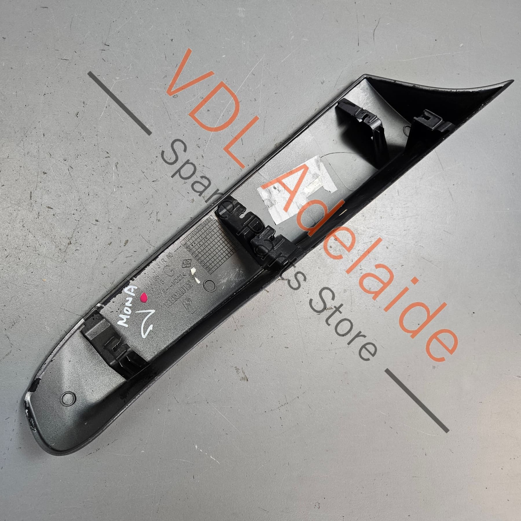 Renault Megane Left Side Rear Exterior Body Molding 768579138R 768570131R - Image 5