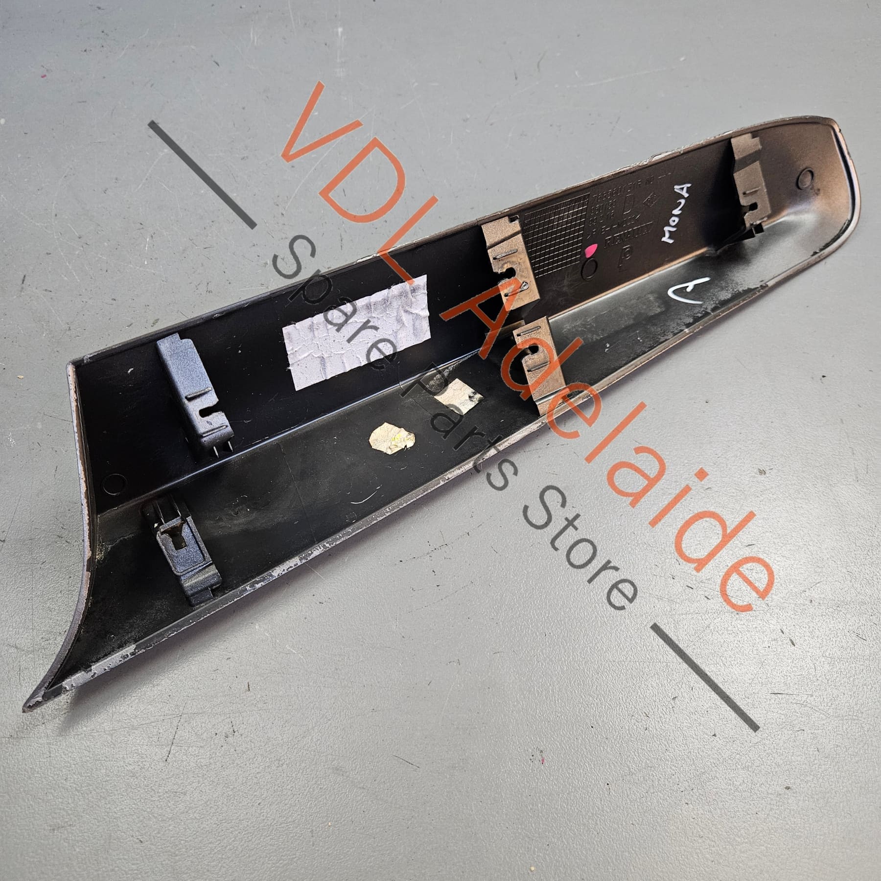 Renault Megane Right Side Rear Exterior Body Molding 768568852R 768560131R - Image 4