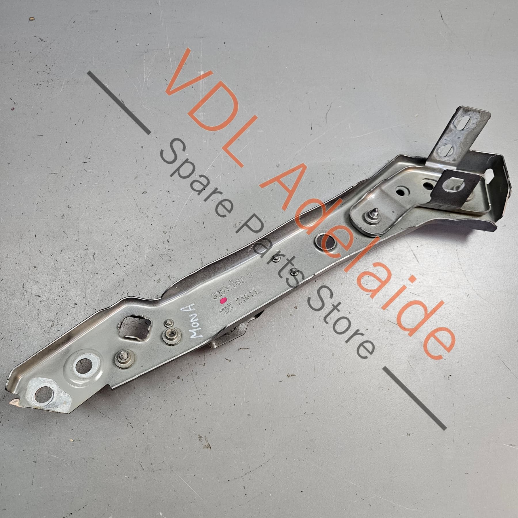 Renault Megane MK3 RS250 Front Right Radiator Support Bracket 625125608R