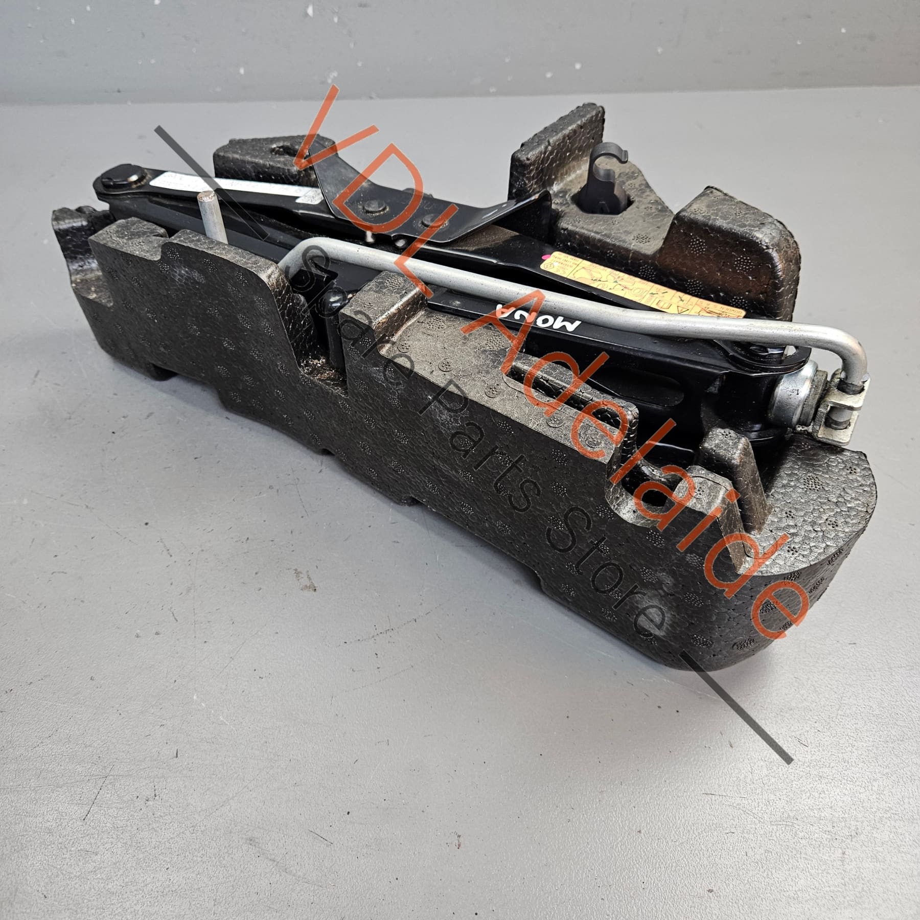 Renault Megane 3 Emergency Tow Hook Jack Tool Kit Breakdown 8200966417 - Image 5
