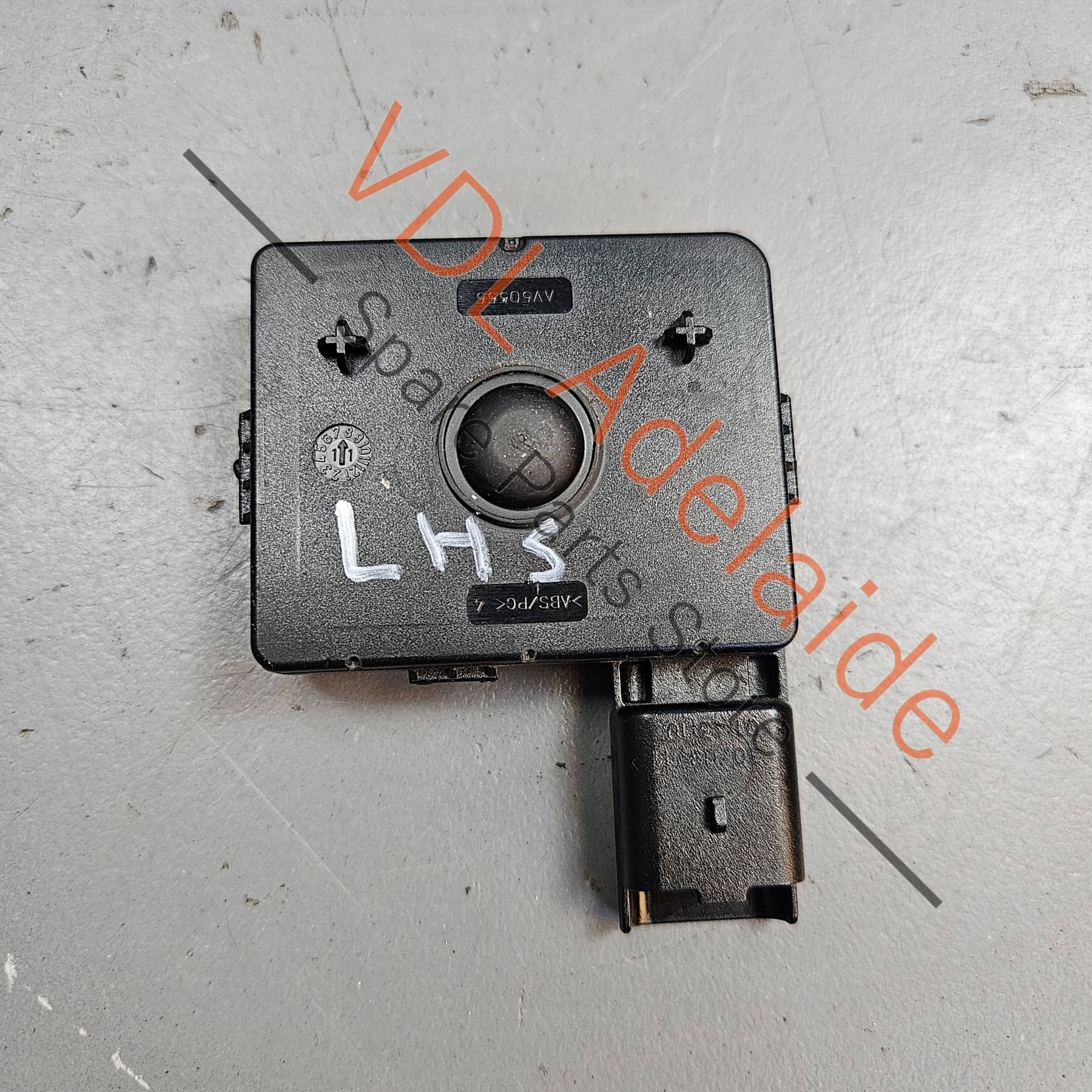 Renault Megane 3 III LHS Left Door Handle Keyless Entry Sensor 806070033R - Image 3