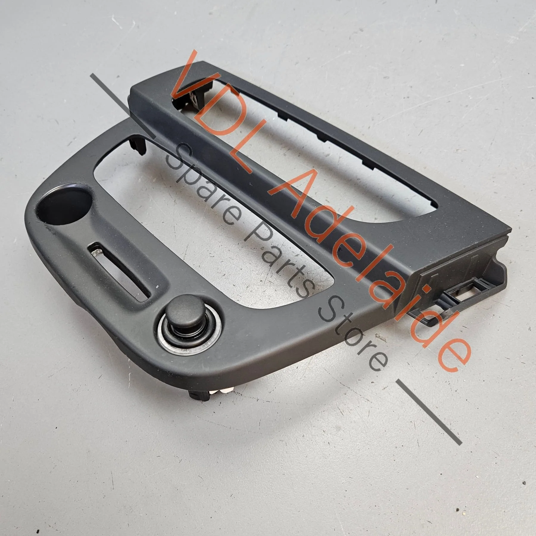 Renault Megane 3 RS265 Centre Dash Climate Audio Surround Fascia 682600020R - Image 4