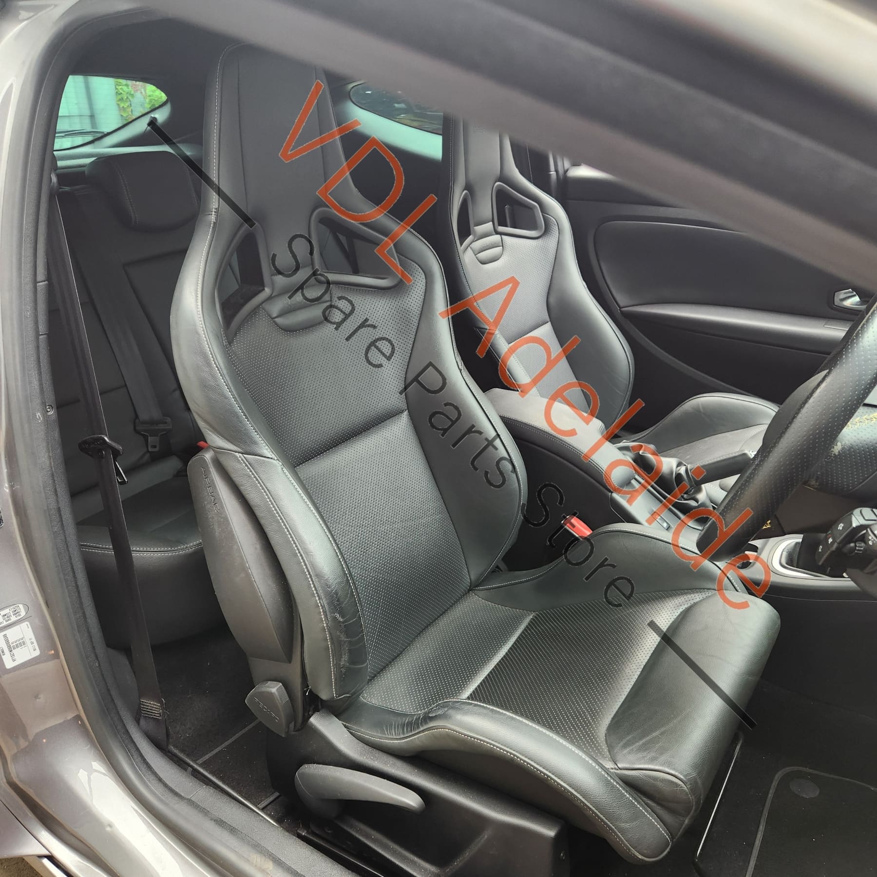 Renault Megane 3 Leather Centre Console Lid Arm Rest Armrest 969200013R - Image 5