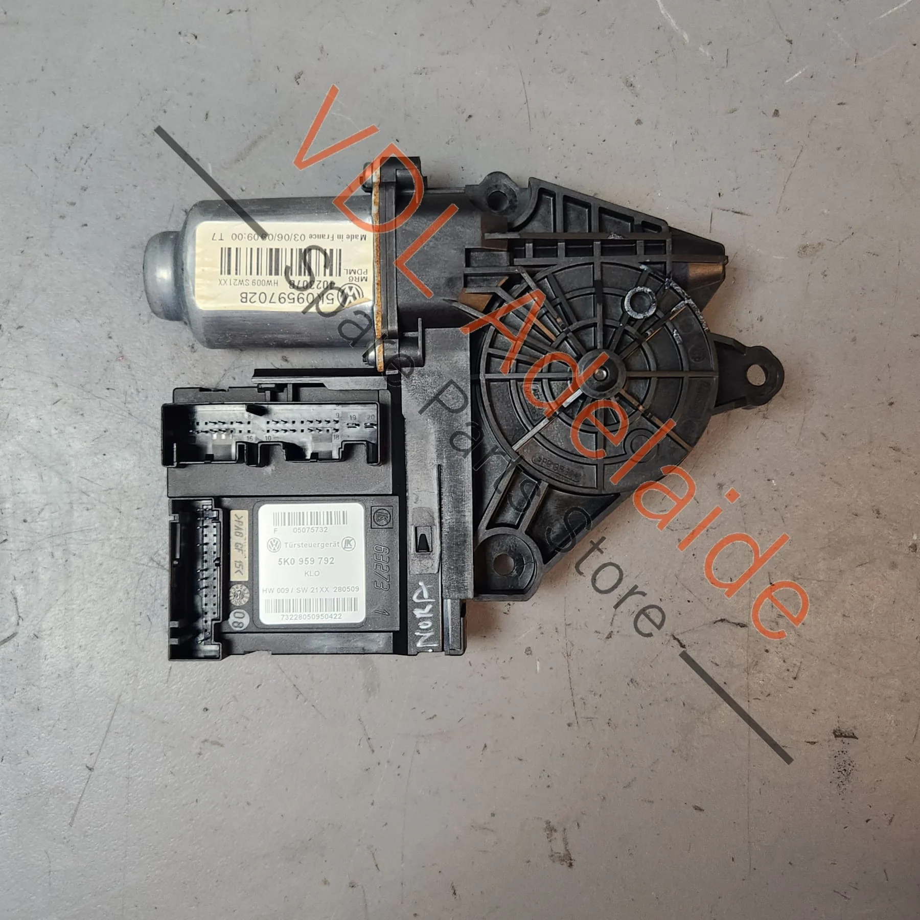 VW Volkswagen Jetta Caddy Golf MK6 Front Left Passenger Window Regulator Motor 5K0959702B 5K0959702J Z08 5K0959792